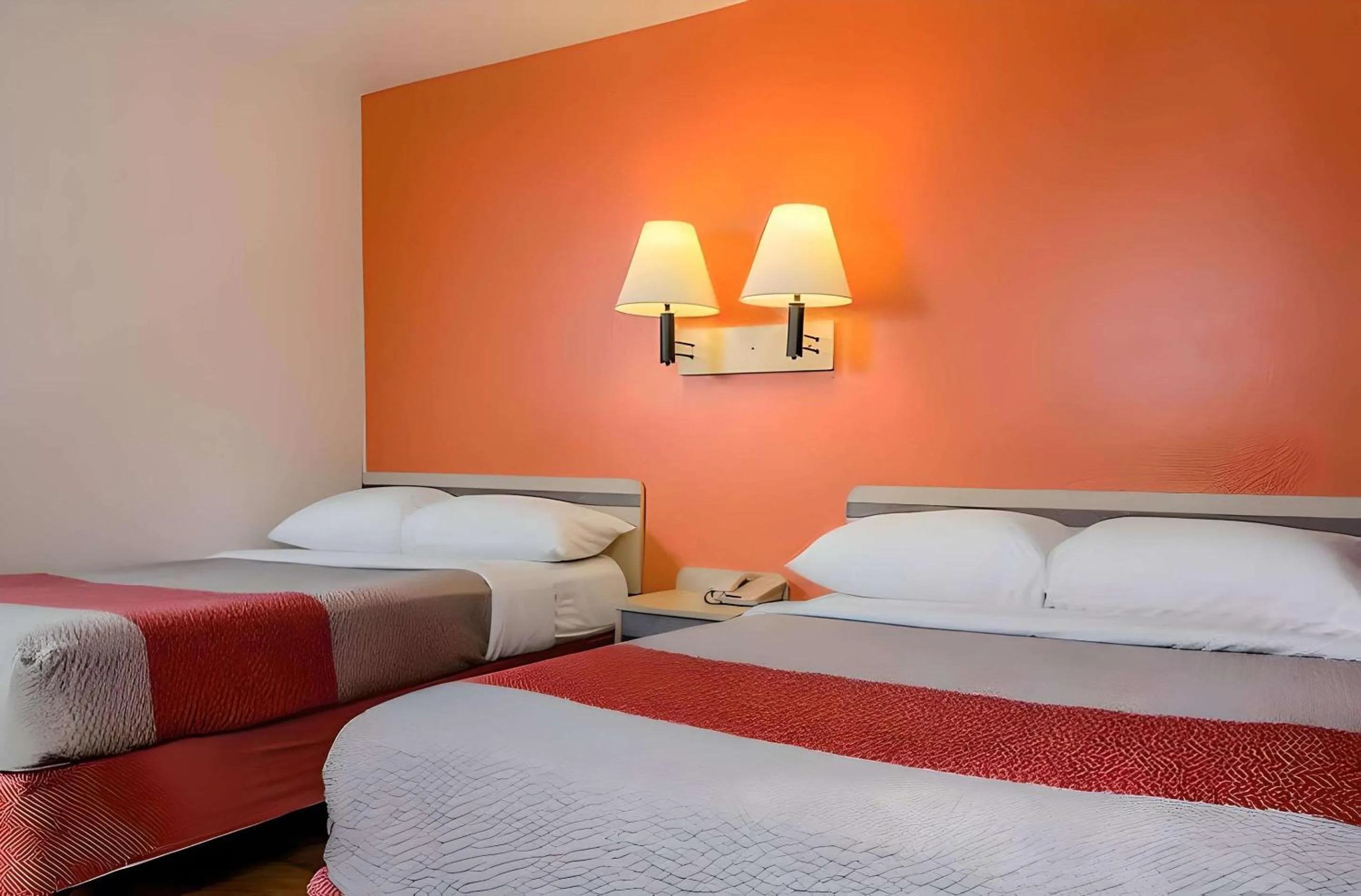 Bedroom in Motel 6-Turlock, CA