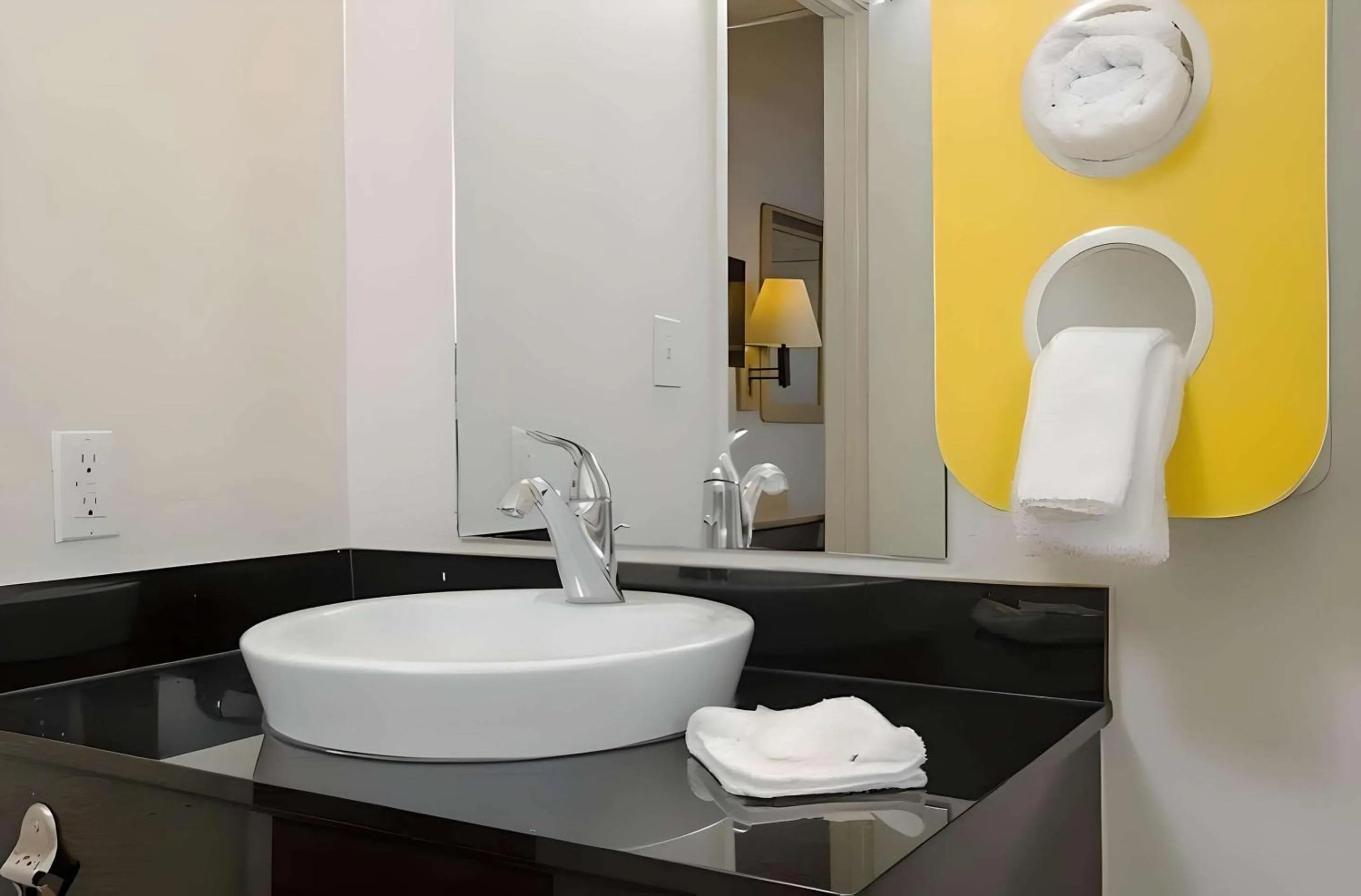 Bedroom, Bathroom in Motel 6-Turlock, CA