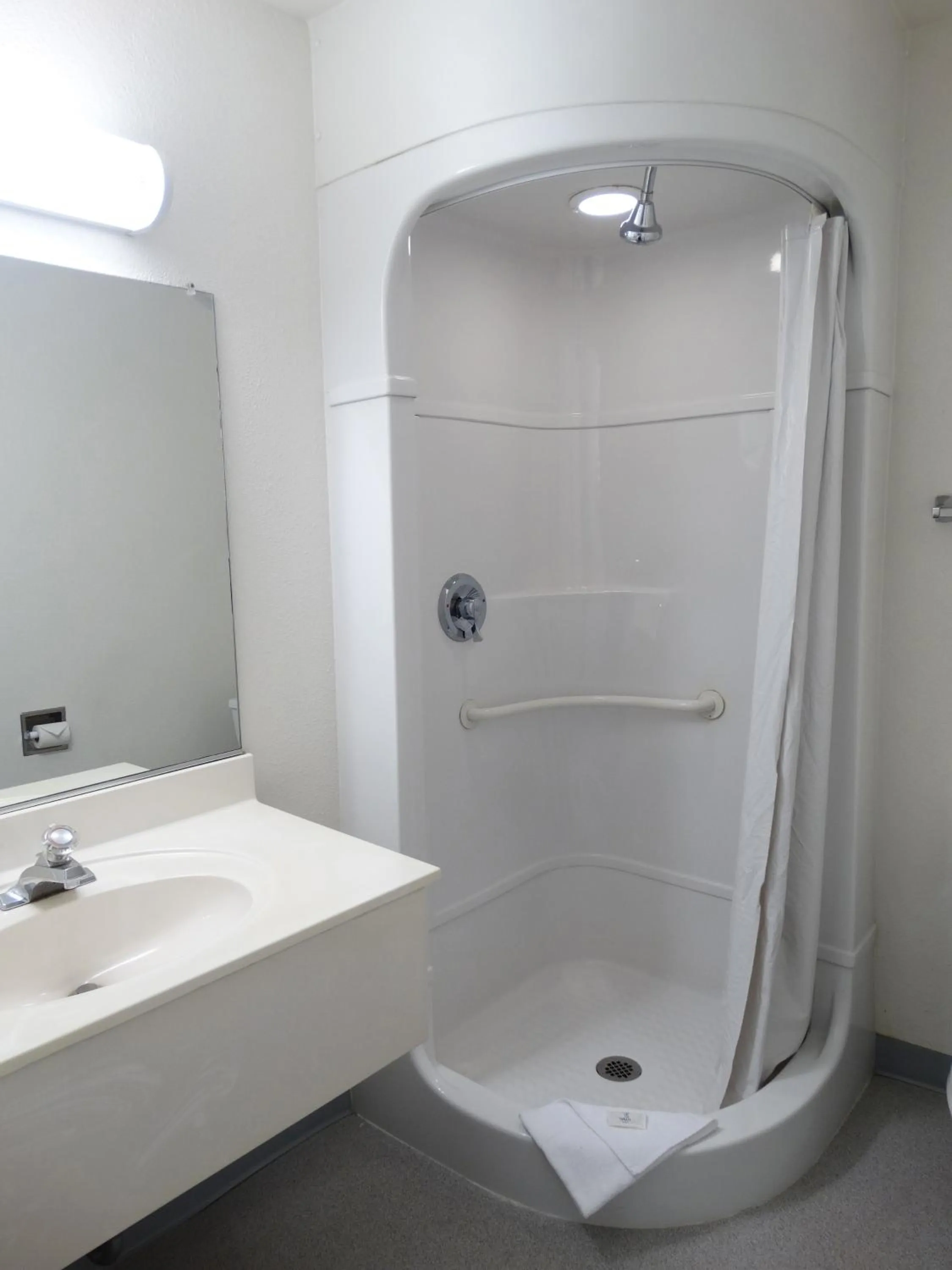 Shower in Motel 6-Kalispell, MT