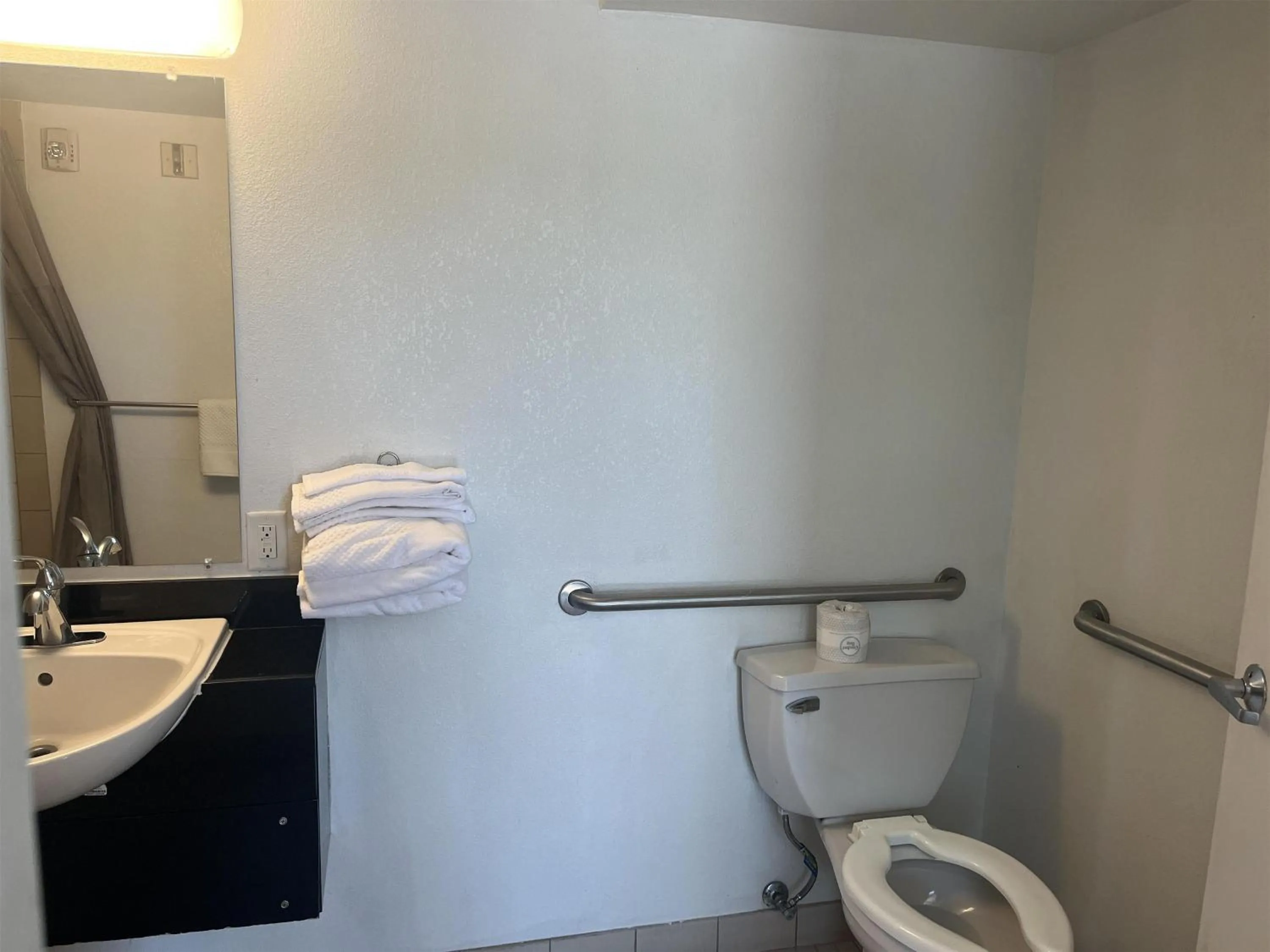 Bathroom in Motel 6 Fort Collins, CO