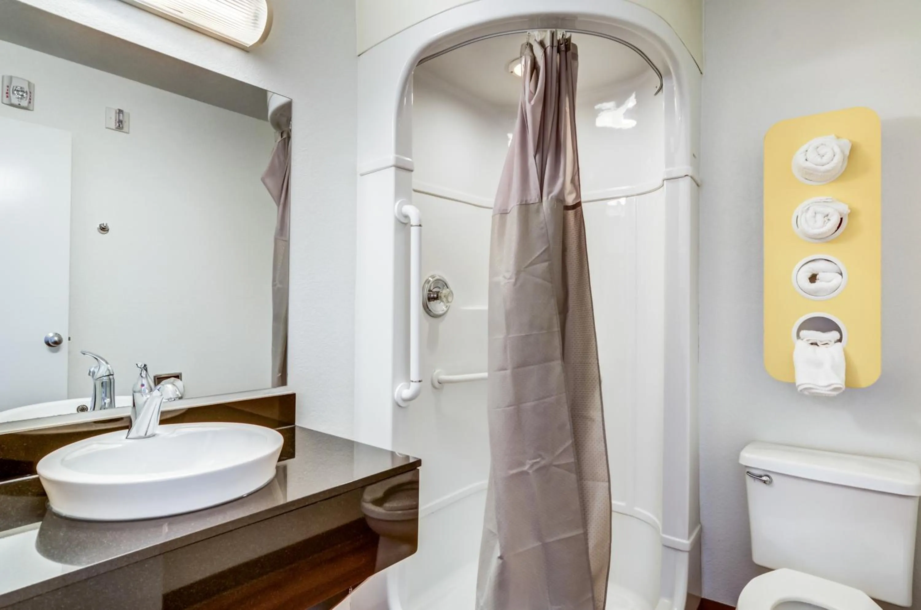 Bathroom in Motel 6 Fort Collins, CO