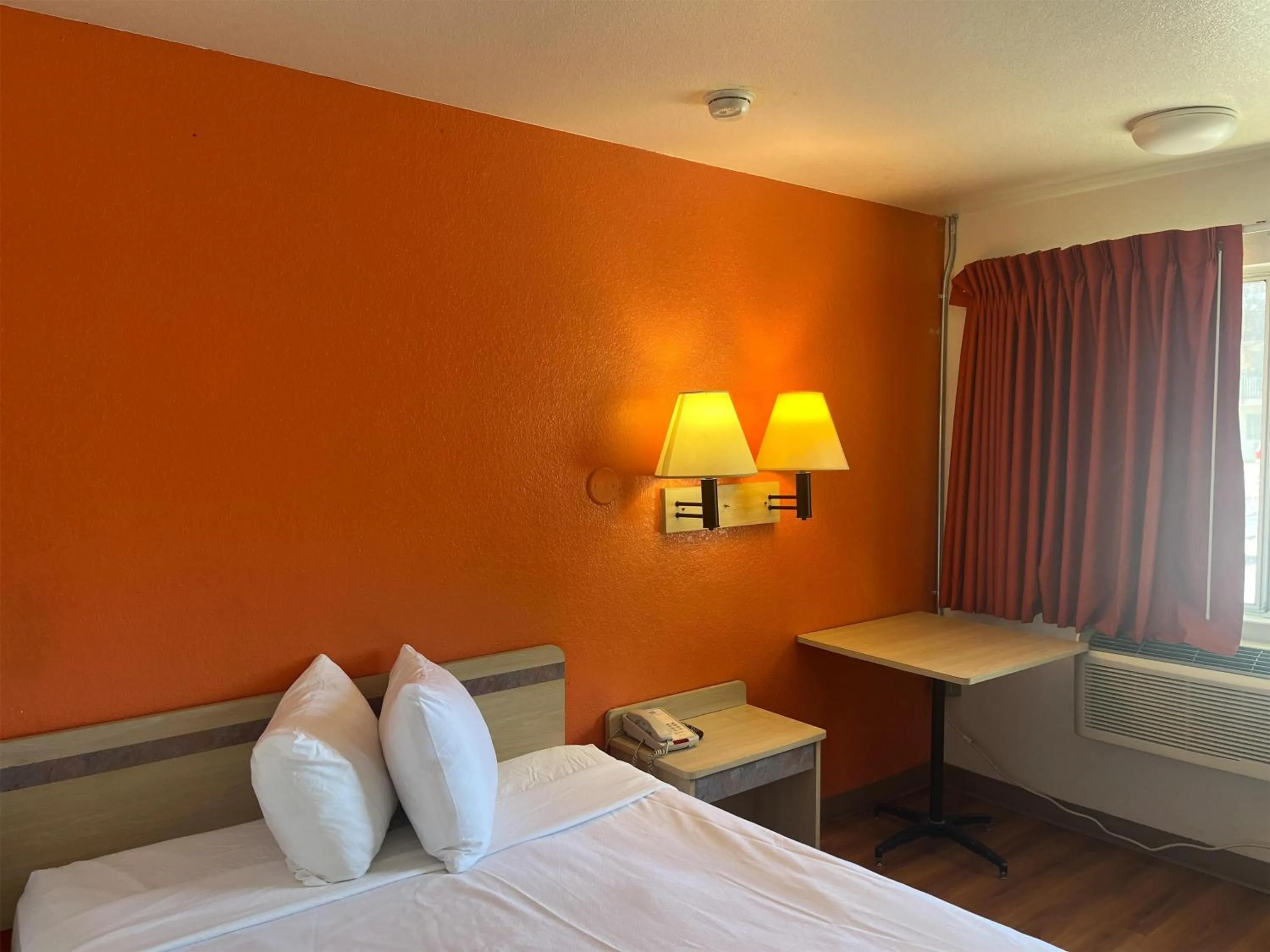 Bedroom, Bed in Motel 6 Fort Collins, CO