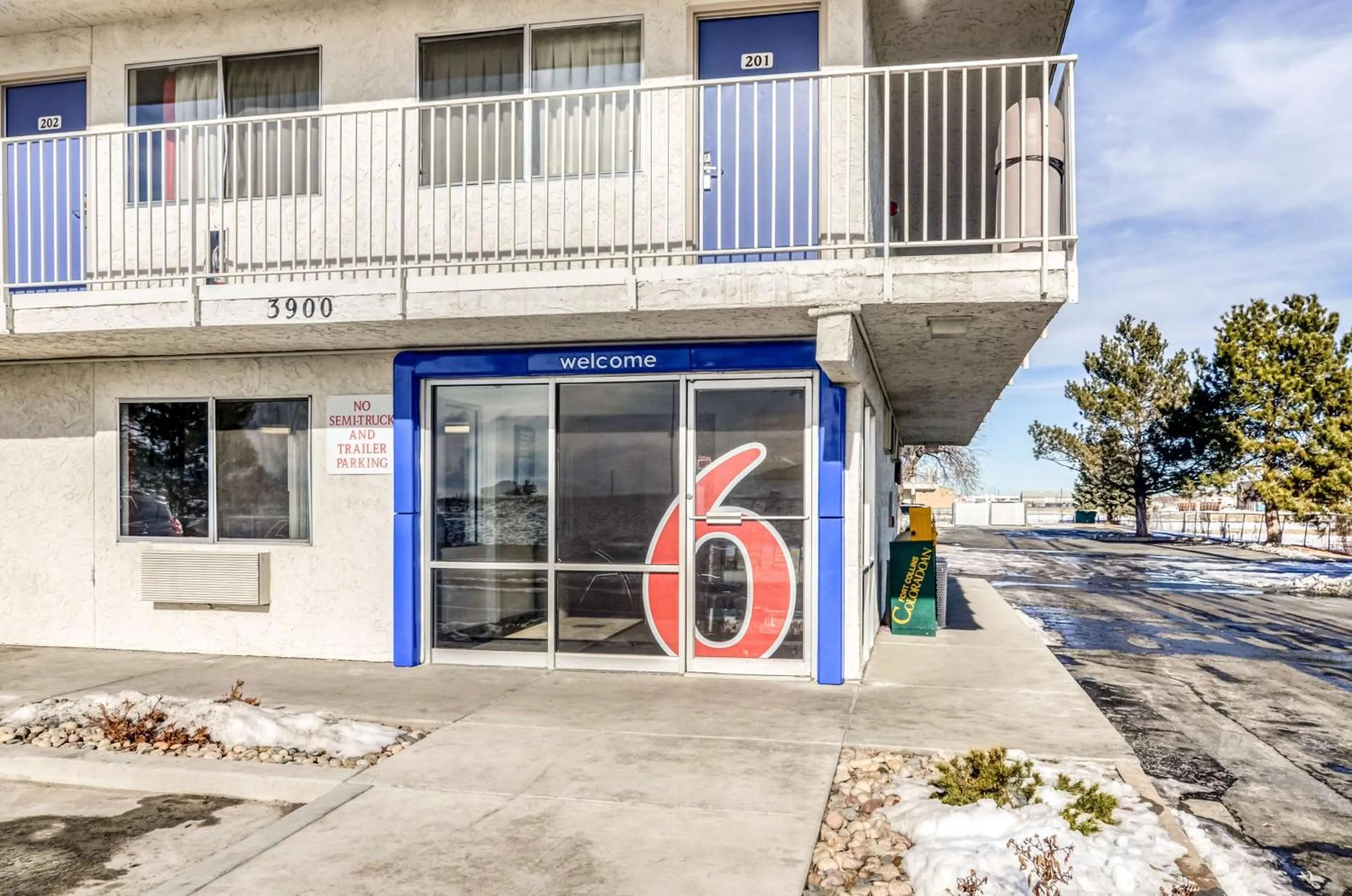 Property building in Motel 6 Fort Collins, CO