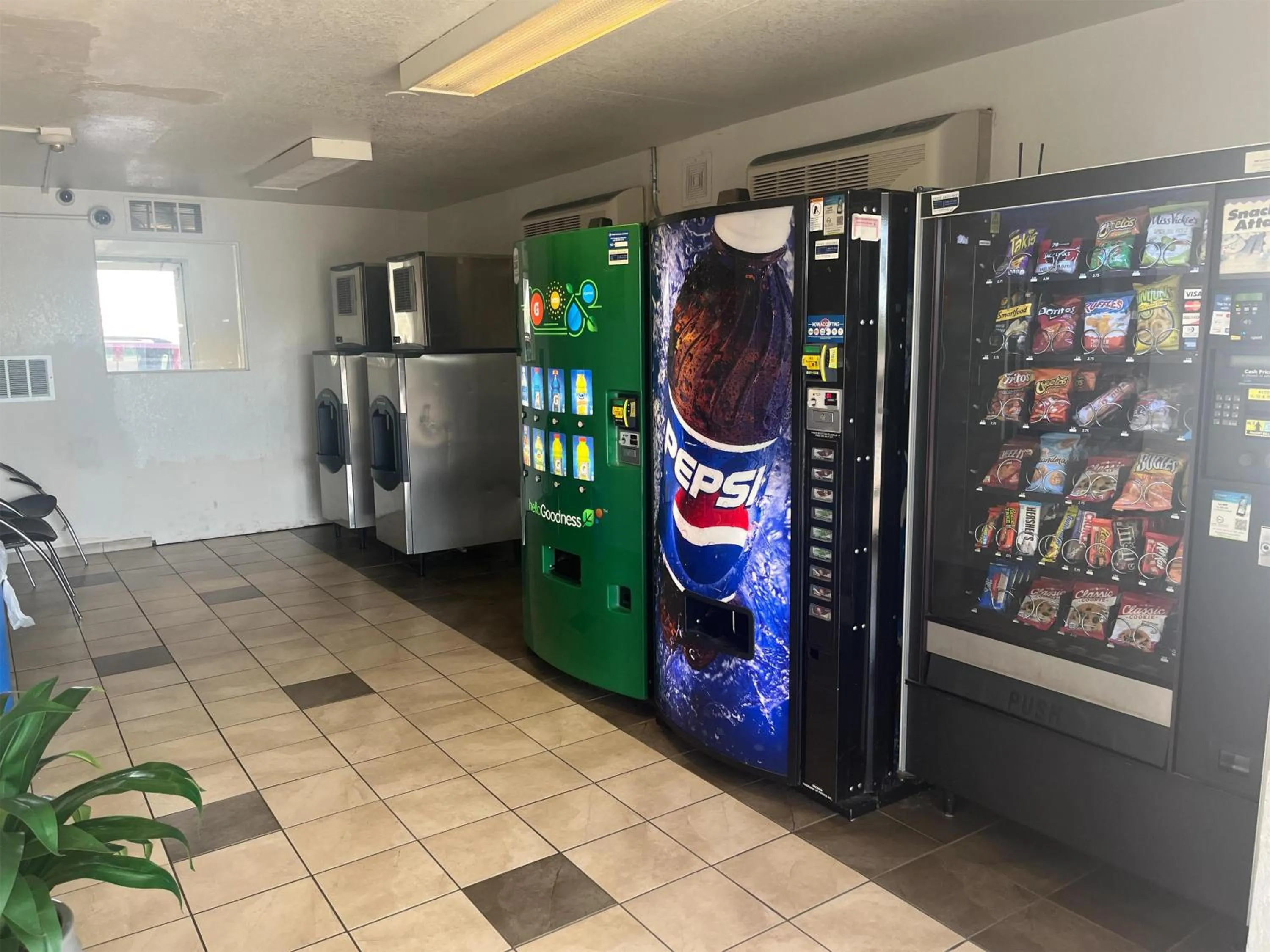 Property building in Motel 6 Fort Collins, CO