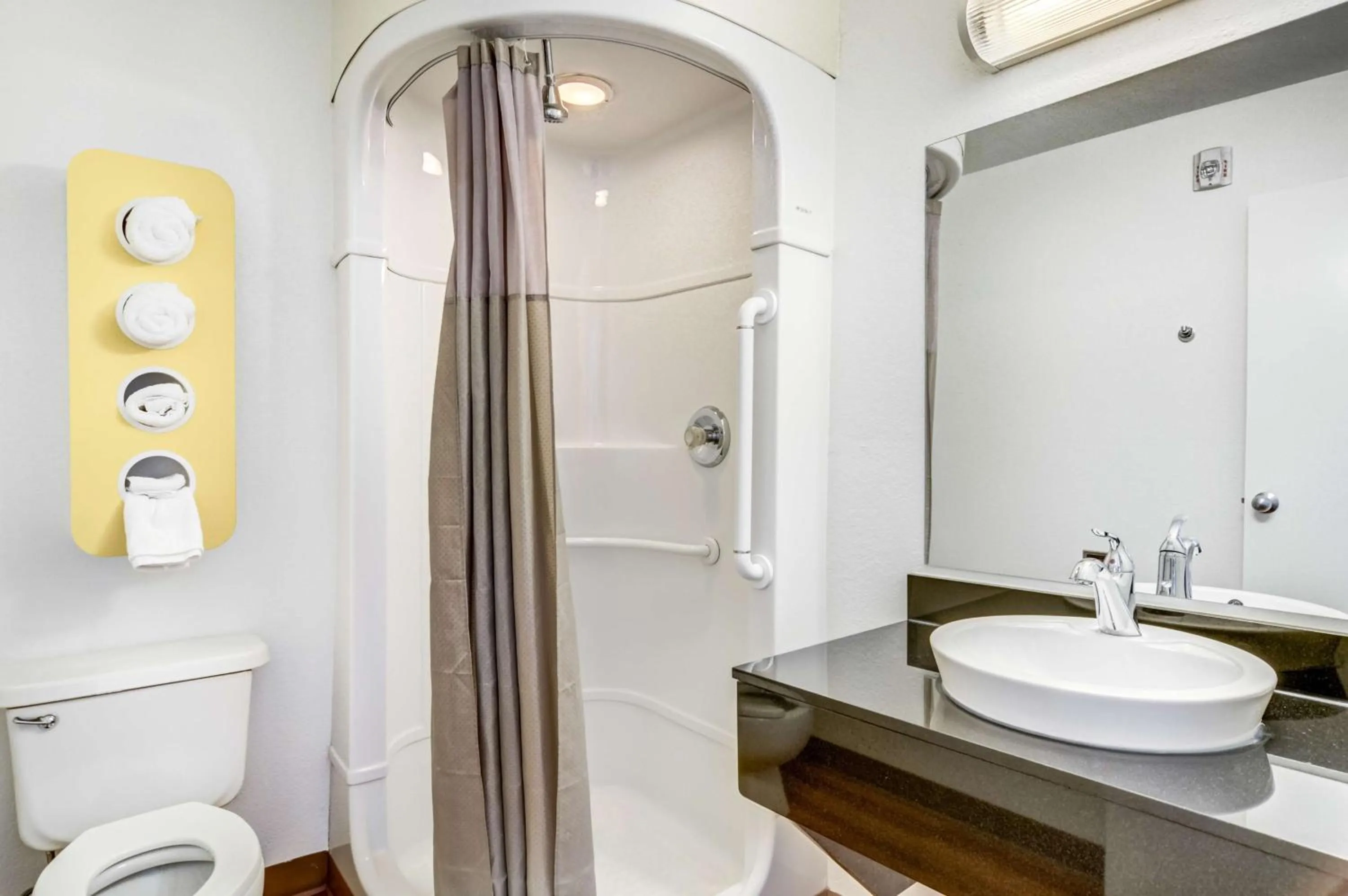 Shower in Motel 6 Fort Collins, CO