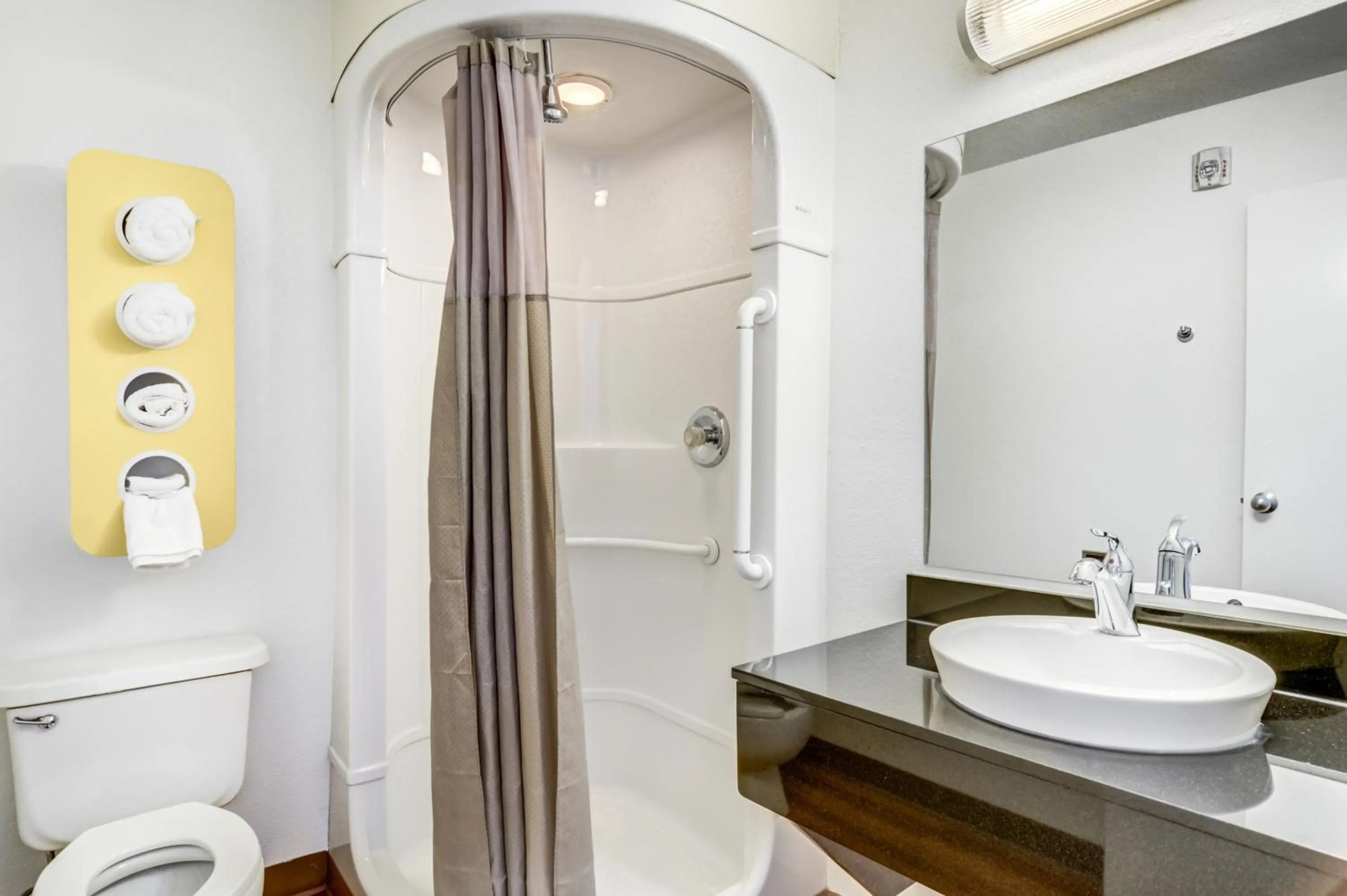 Bathroom in Motel 6 Fort Collins, CO