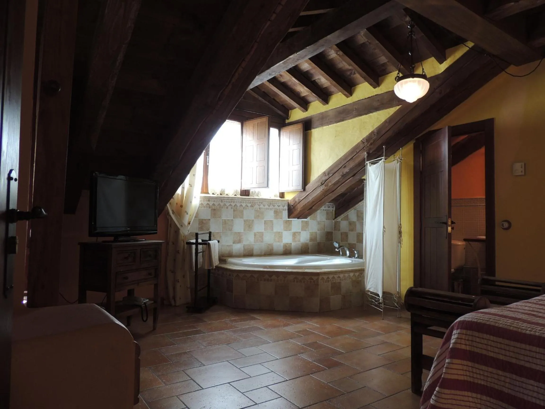 Photo of the whole room, Bed in El Rincón de las Hoces del Duratón