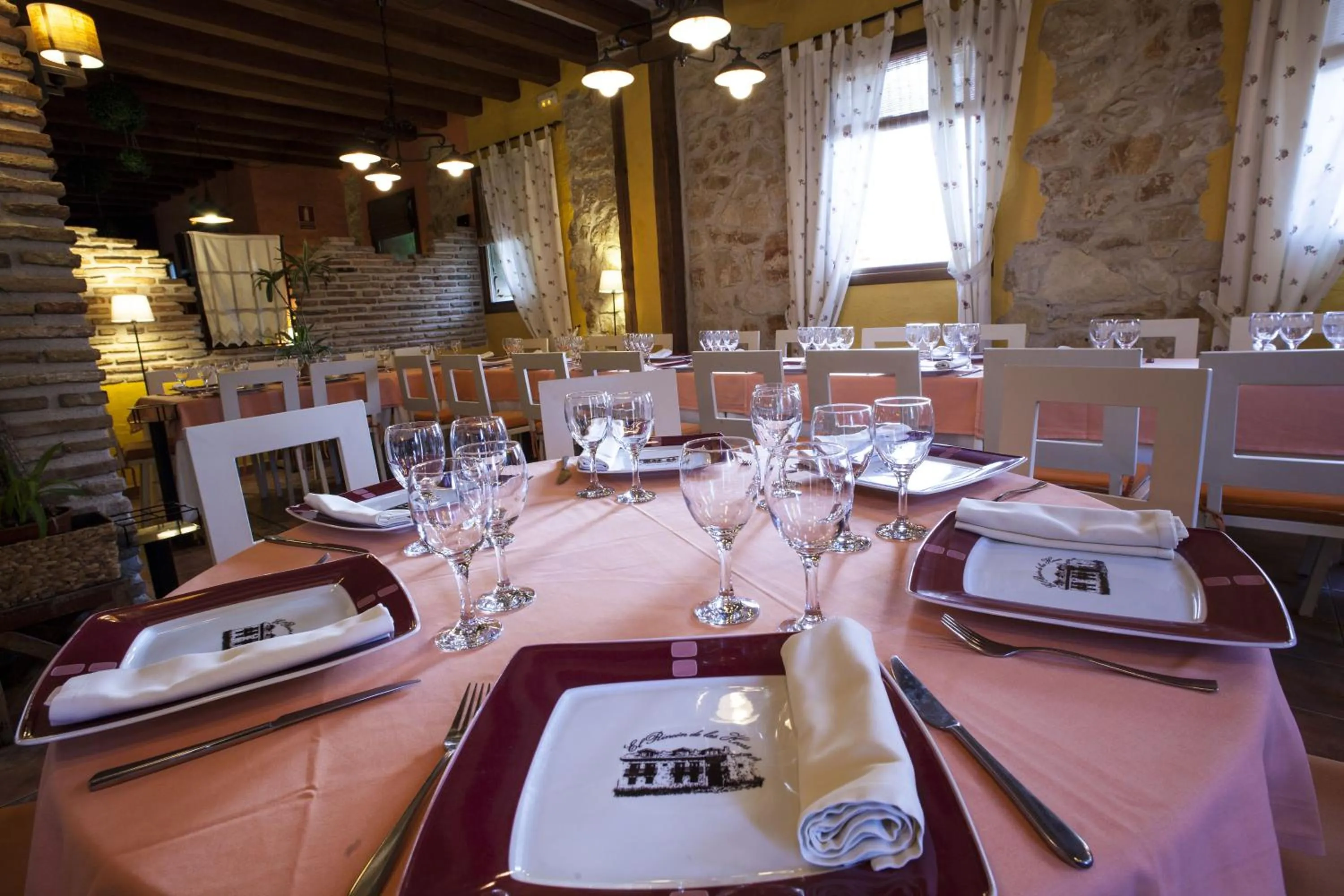 Restaurant/places to eat in El Rincón de las Hoces del Duratón