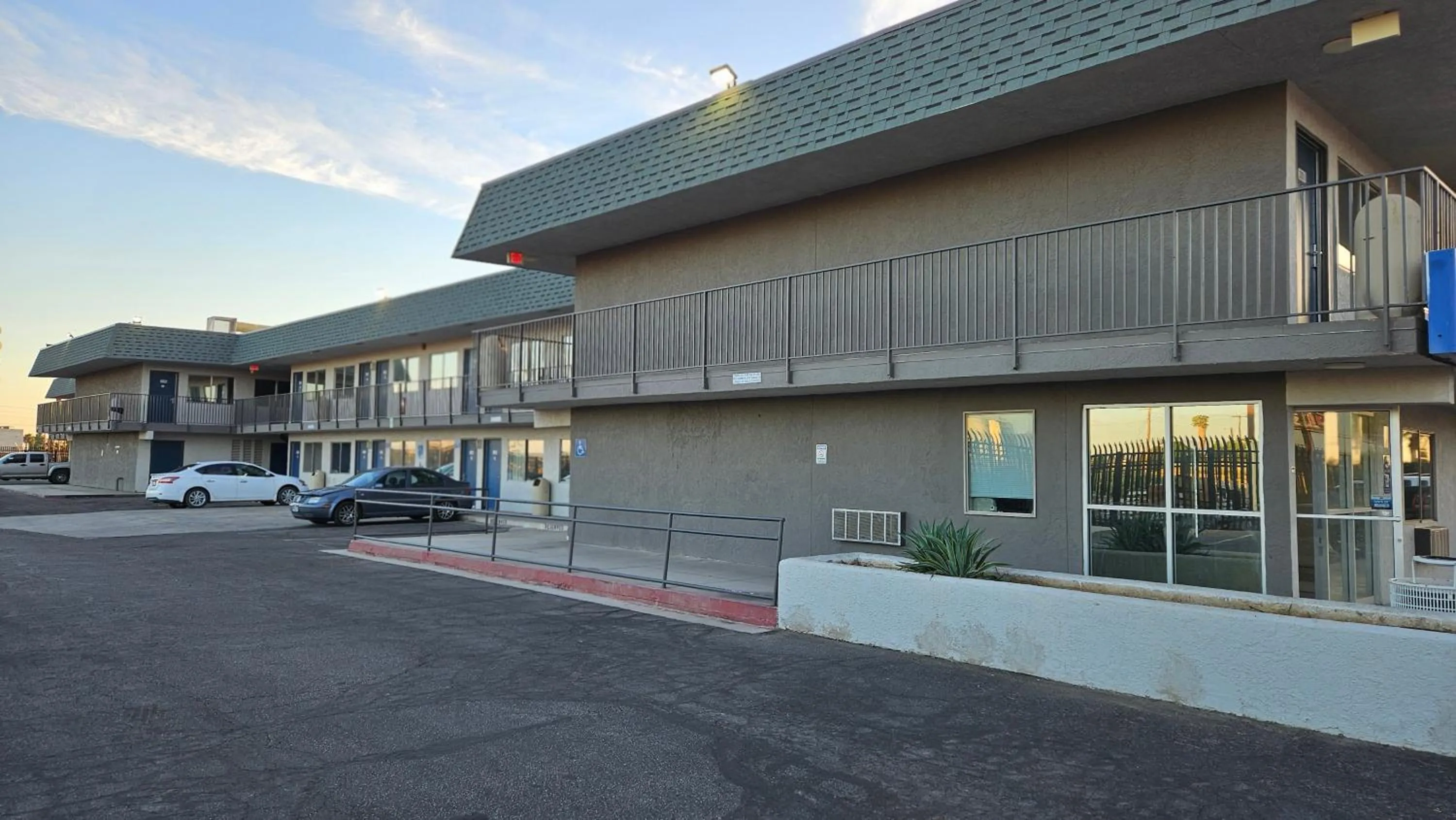 Property building in Motel 6-Blythe, CA