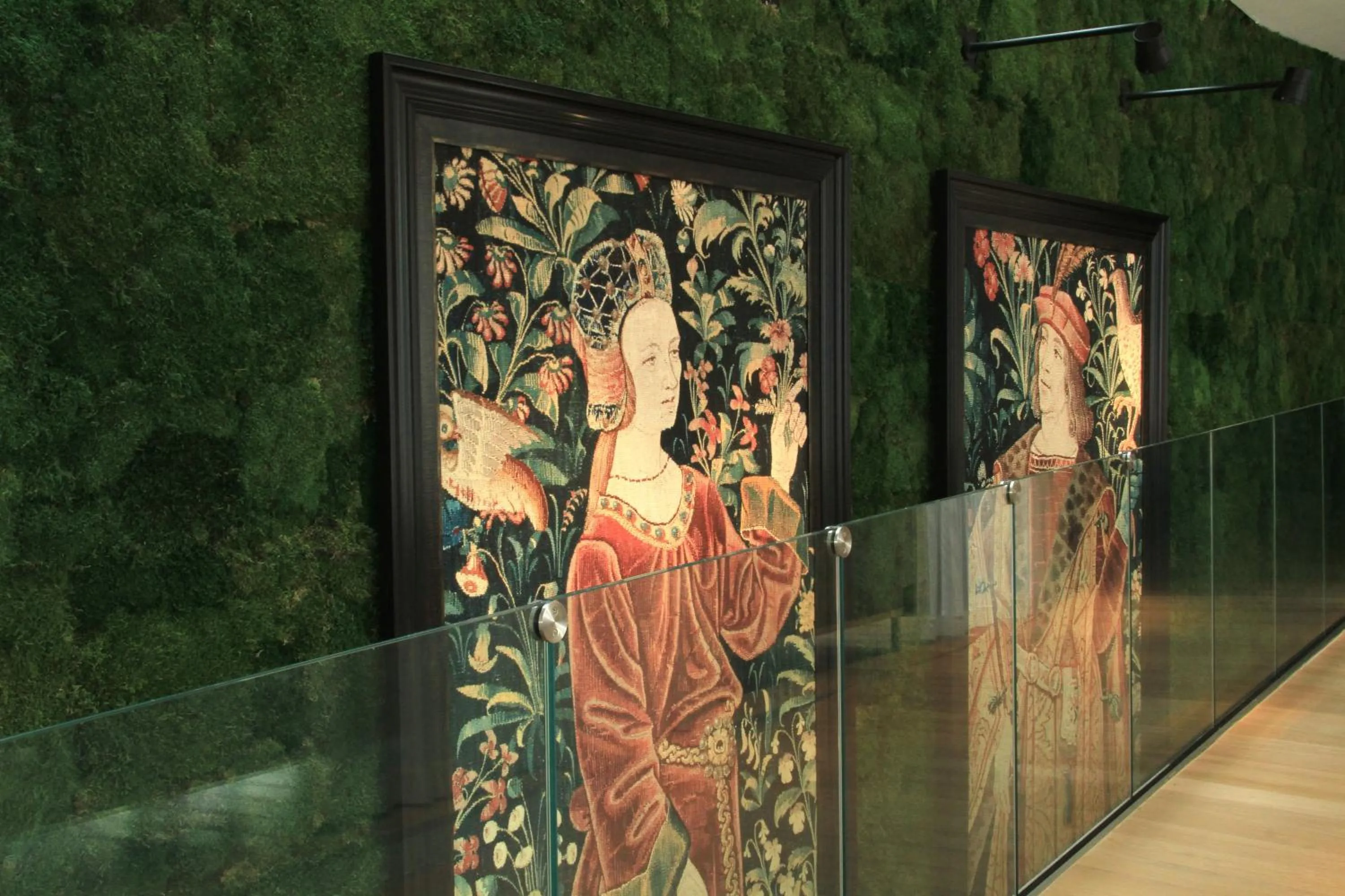 Decorative detail in Le César Hôtel