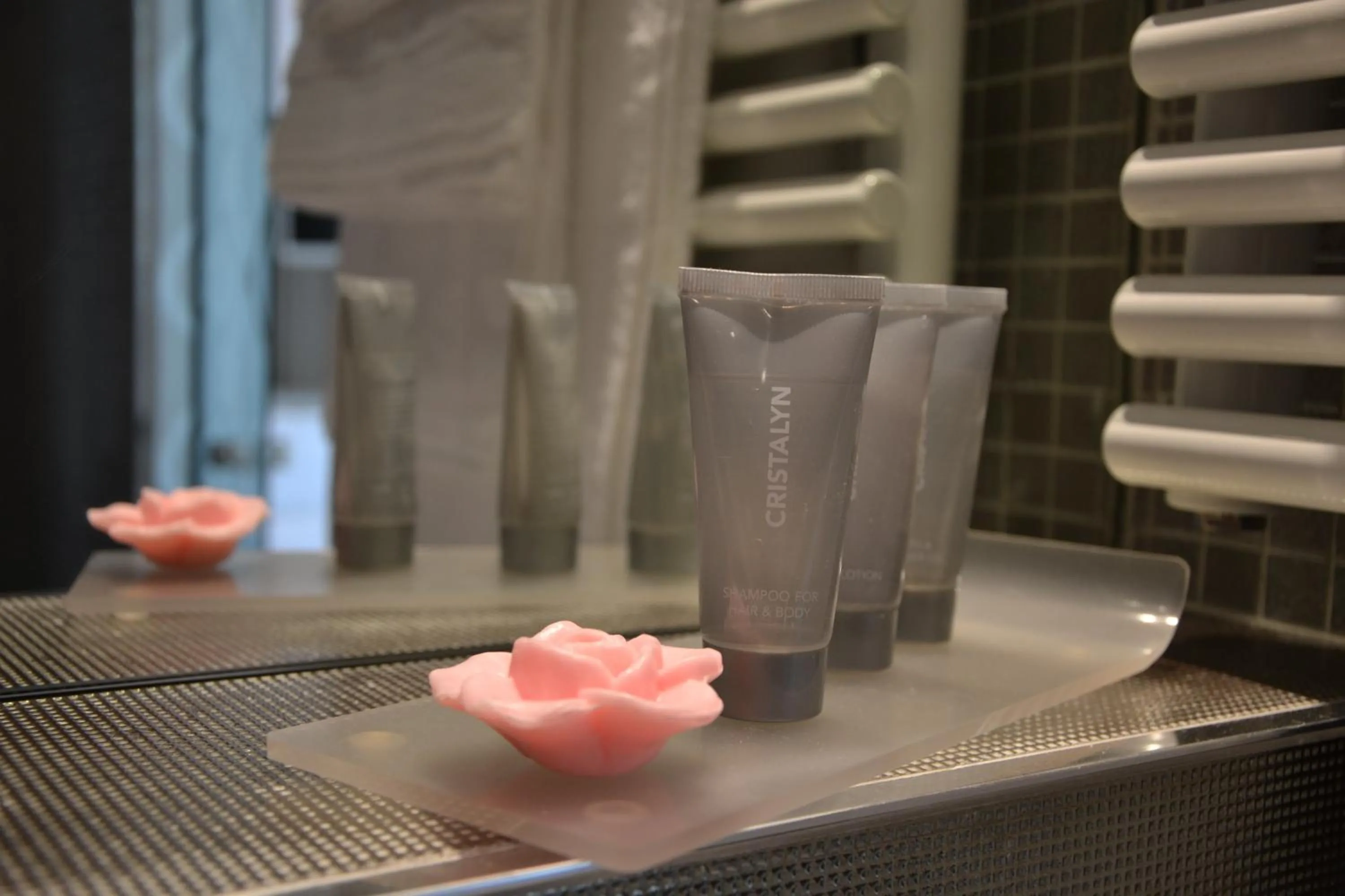 Bathroom in Le César Hôtel