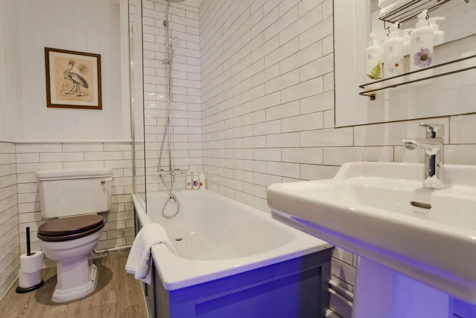 Bathroom in Bel and The Dragon at Red Lion Wendover