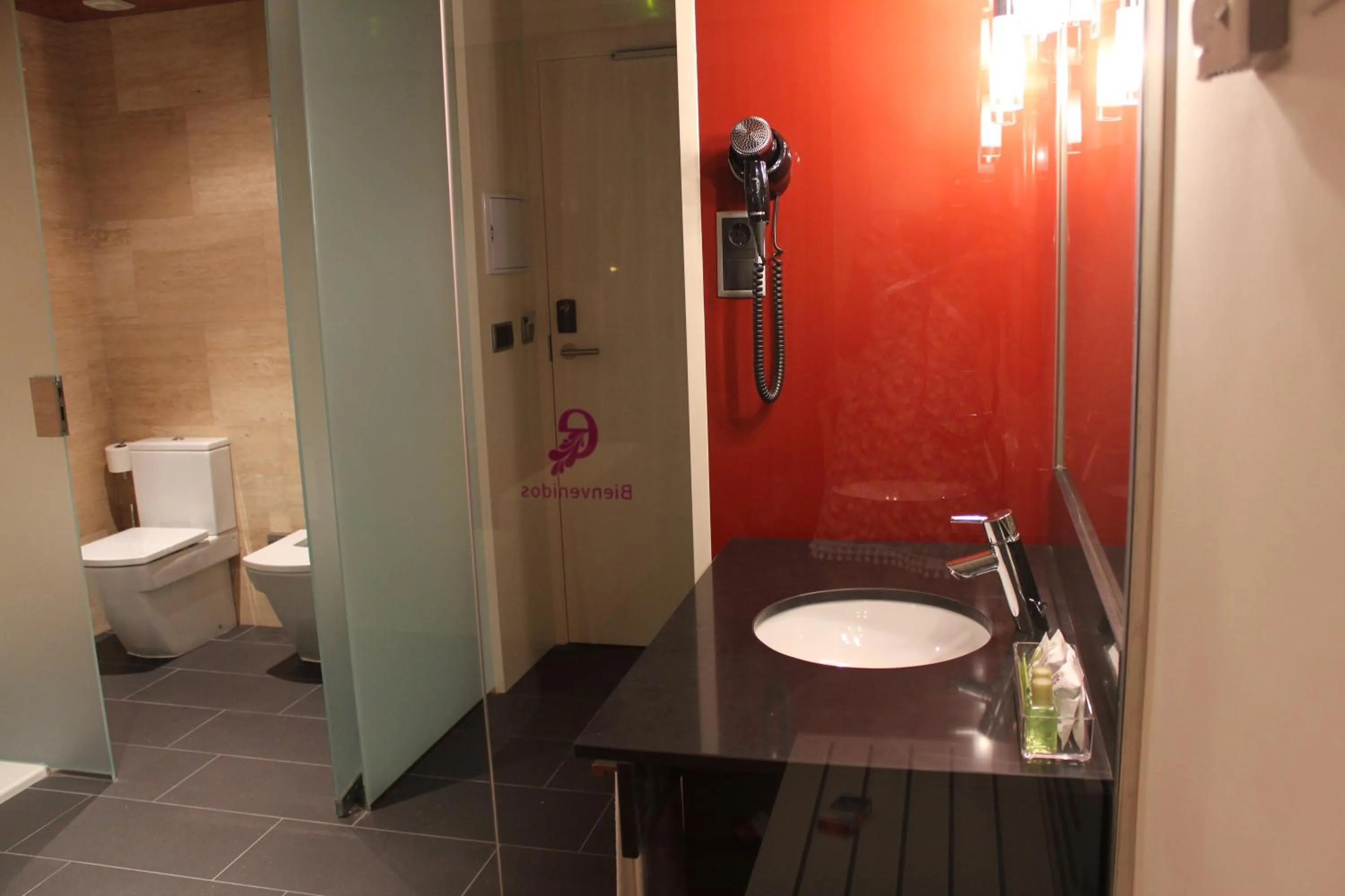 Bathroom in Escuderos Hotel Cruz