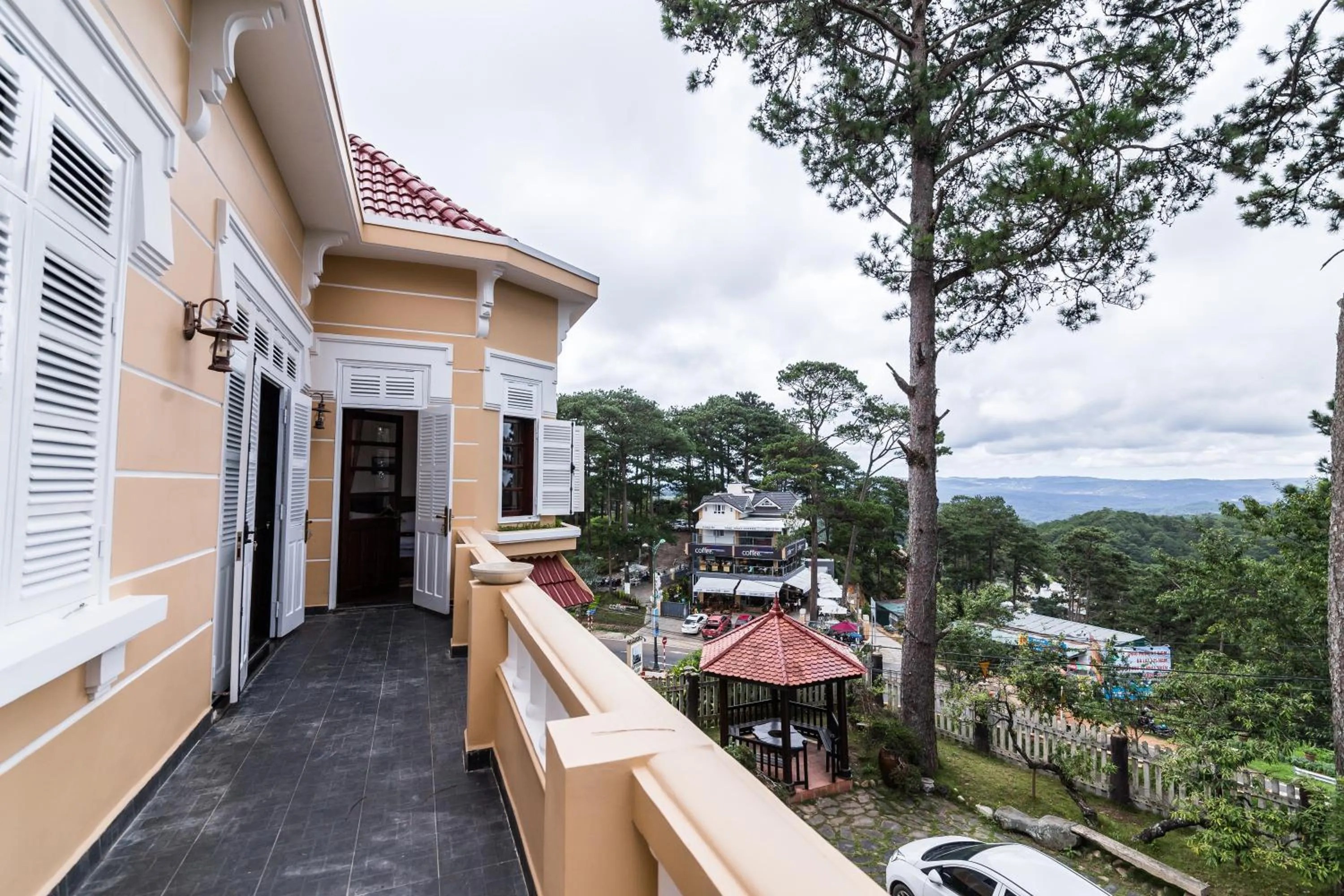 Property building in Dragon Dalat Villa