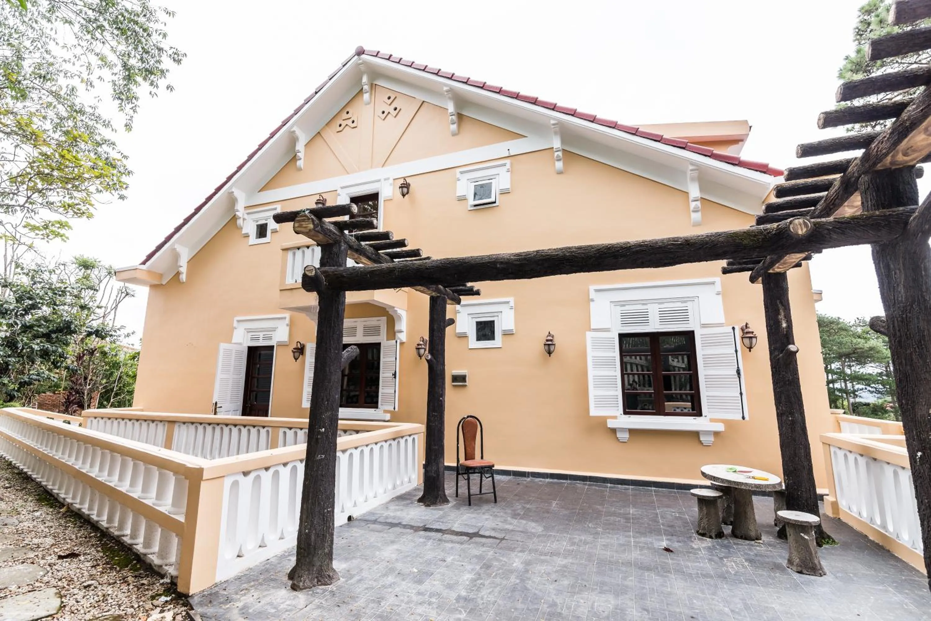 Property building in Dragon Dalat Villa