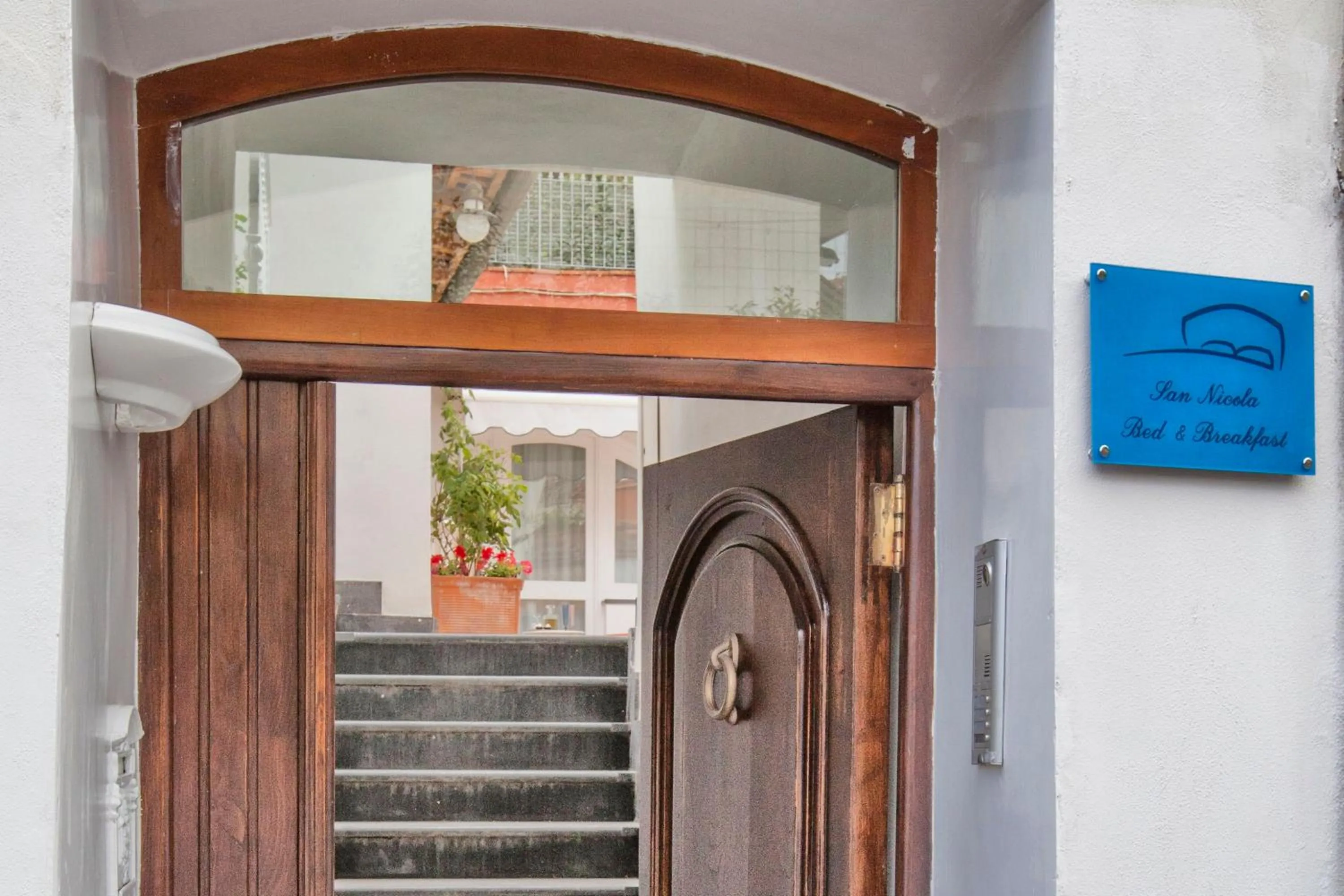 Facade/entrance in San Nicola B&B