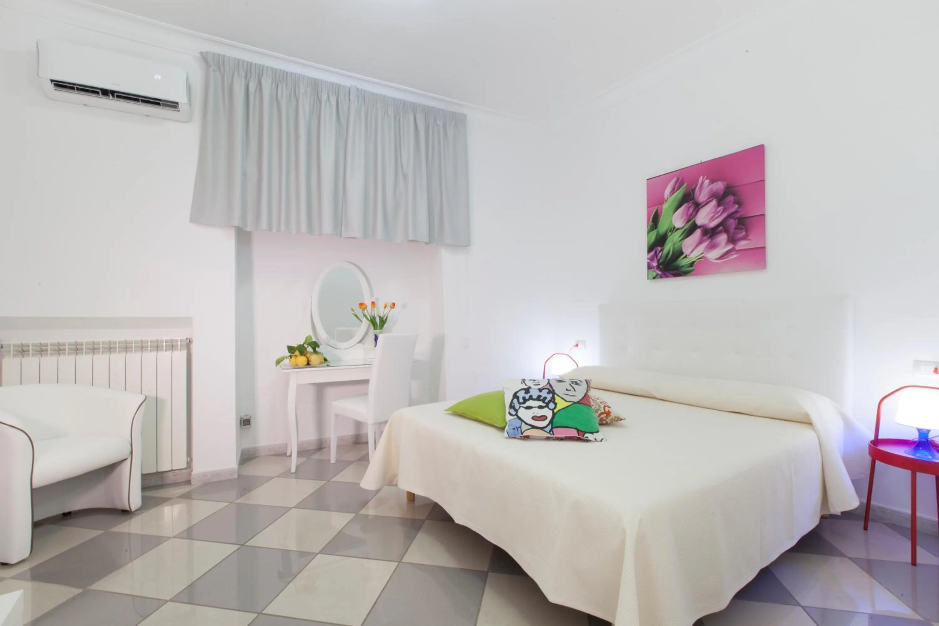 Photo of the whole room, Bed in San Nicola B&B