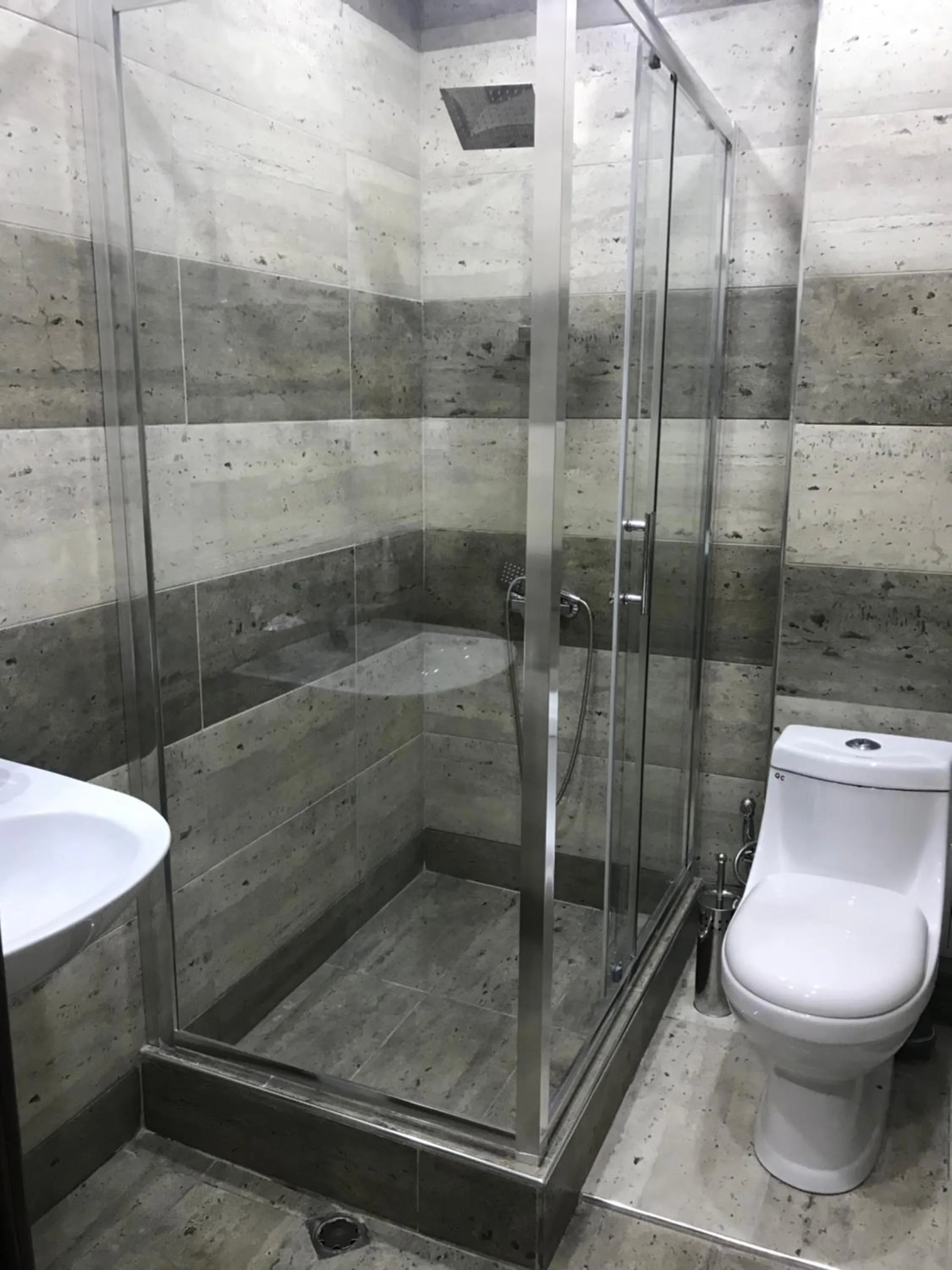 Toilet in Hobby Hotel