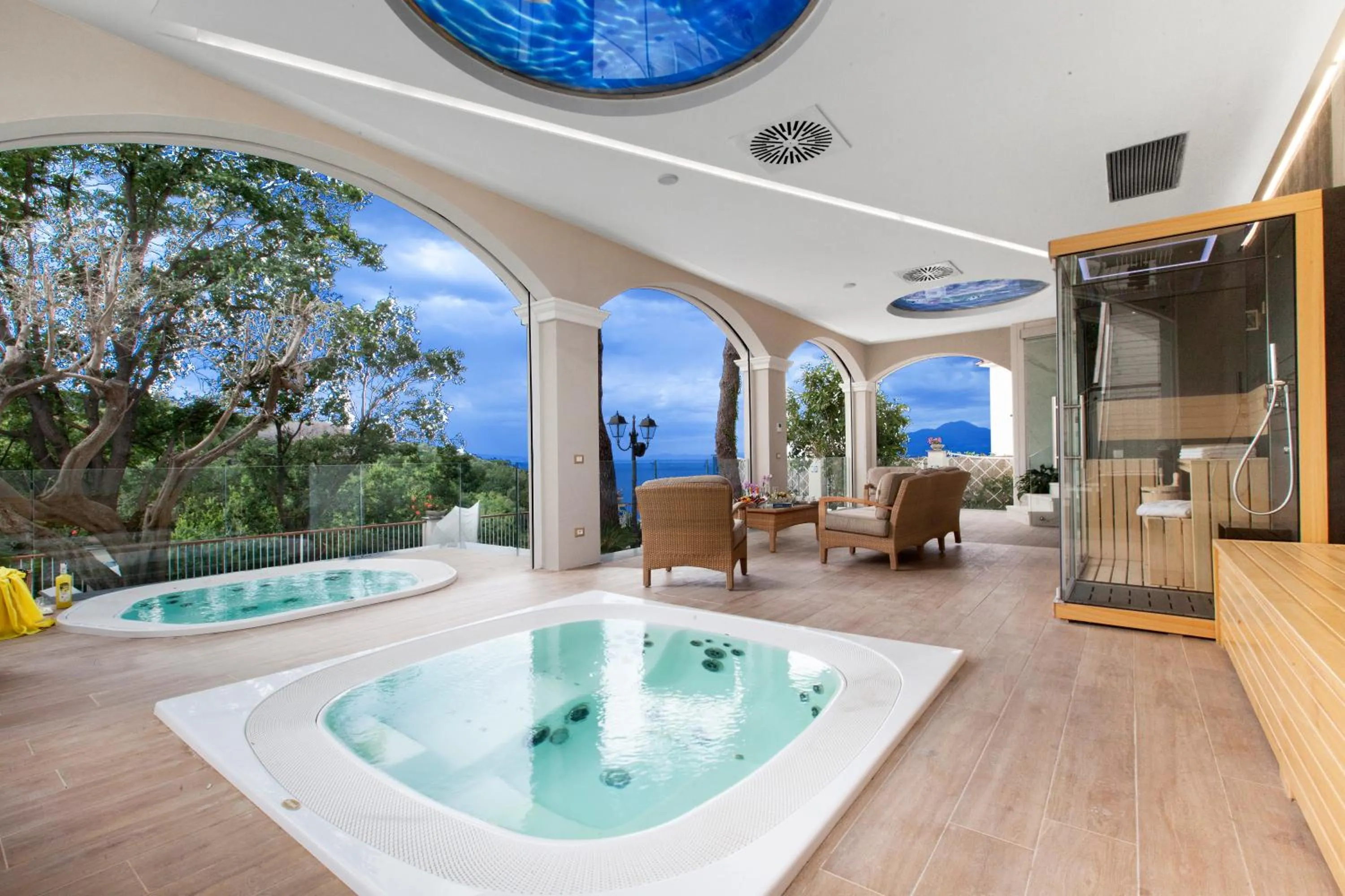 Hot Tub in Sorrento Dream