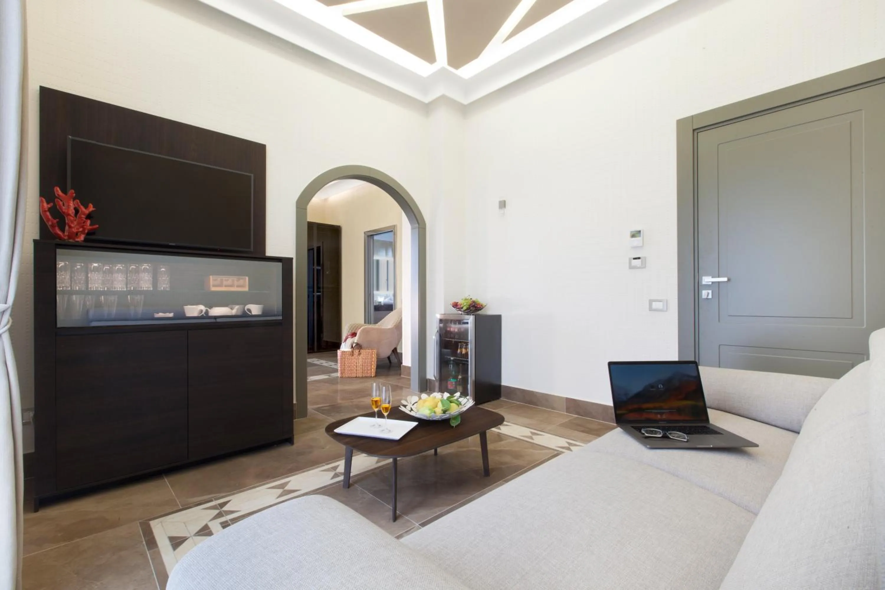 TV and multimedia in Sorrento Dream