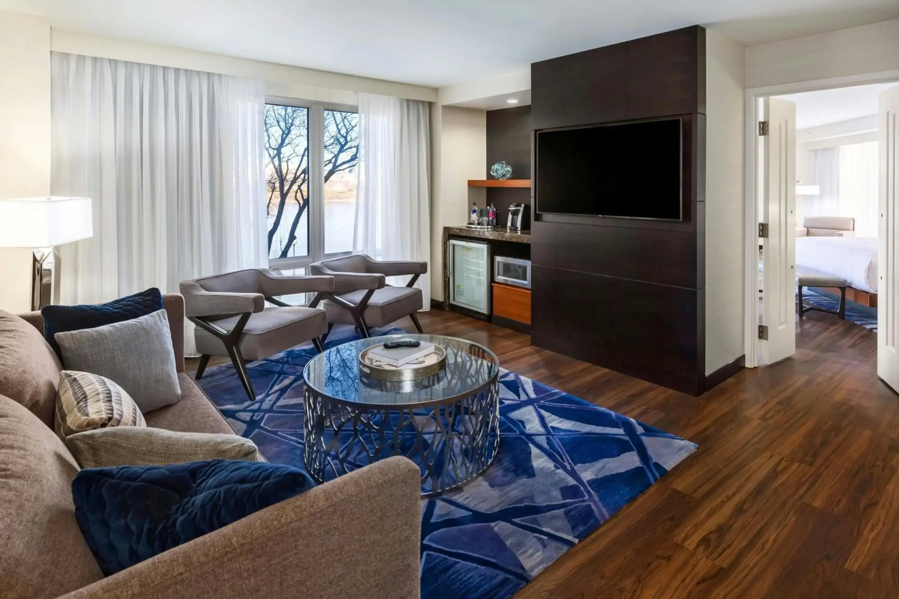 Suite, 1 King, River view in South Sioux City Marriott Riverfront Suite, 1 King, River view in South Sioux City Marriott Riverfront