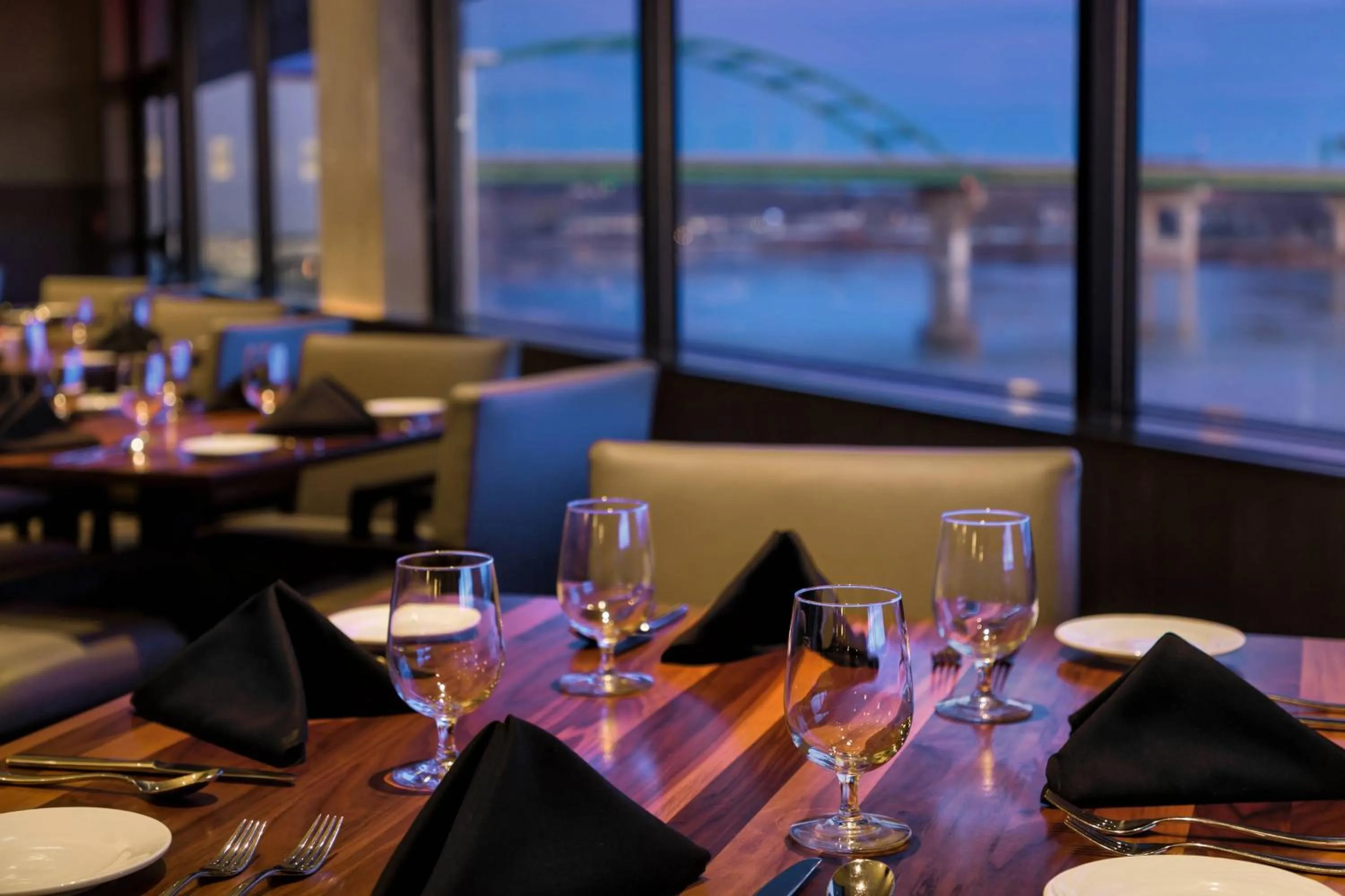 Restaurant/places to eat in South Sioux City Marriott Riverfront