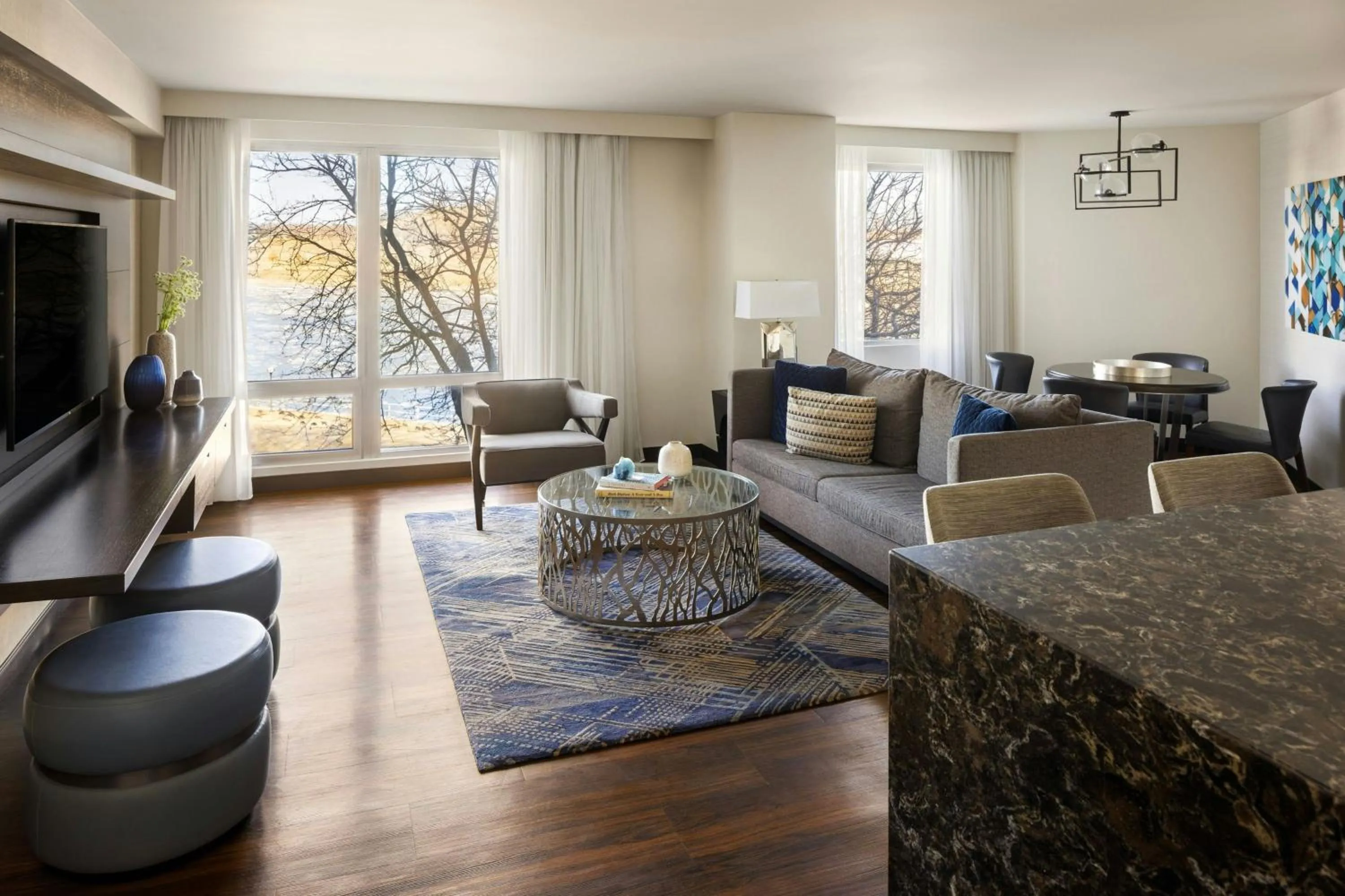 Living room in South Sioux City Marriott Riverfront