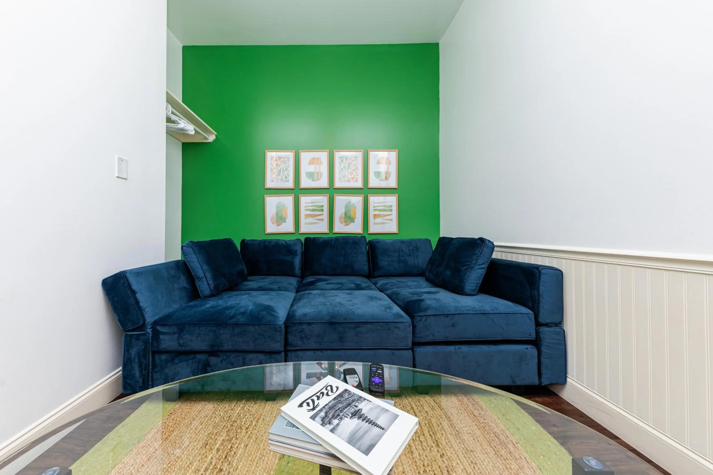 Living room in 30-A Inn & Suites