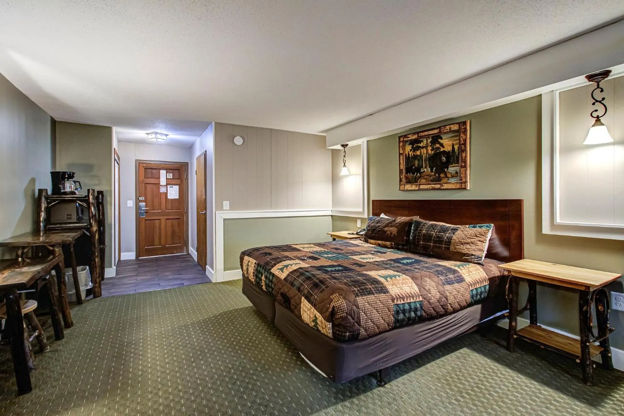 Bed in Brookside Lodge