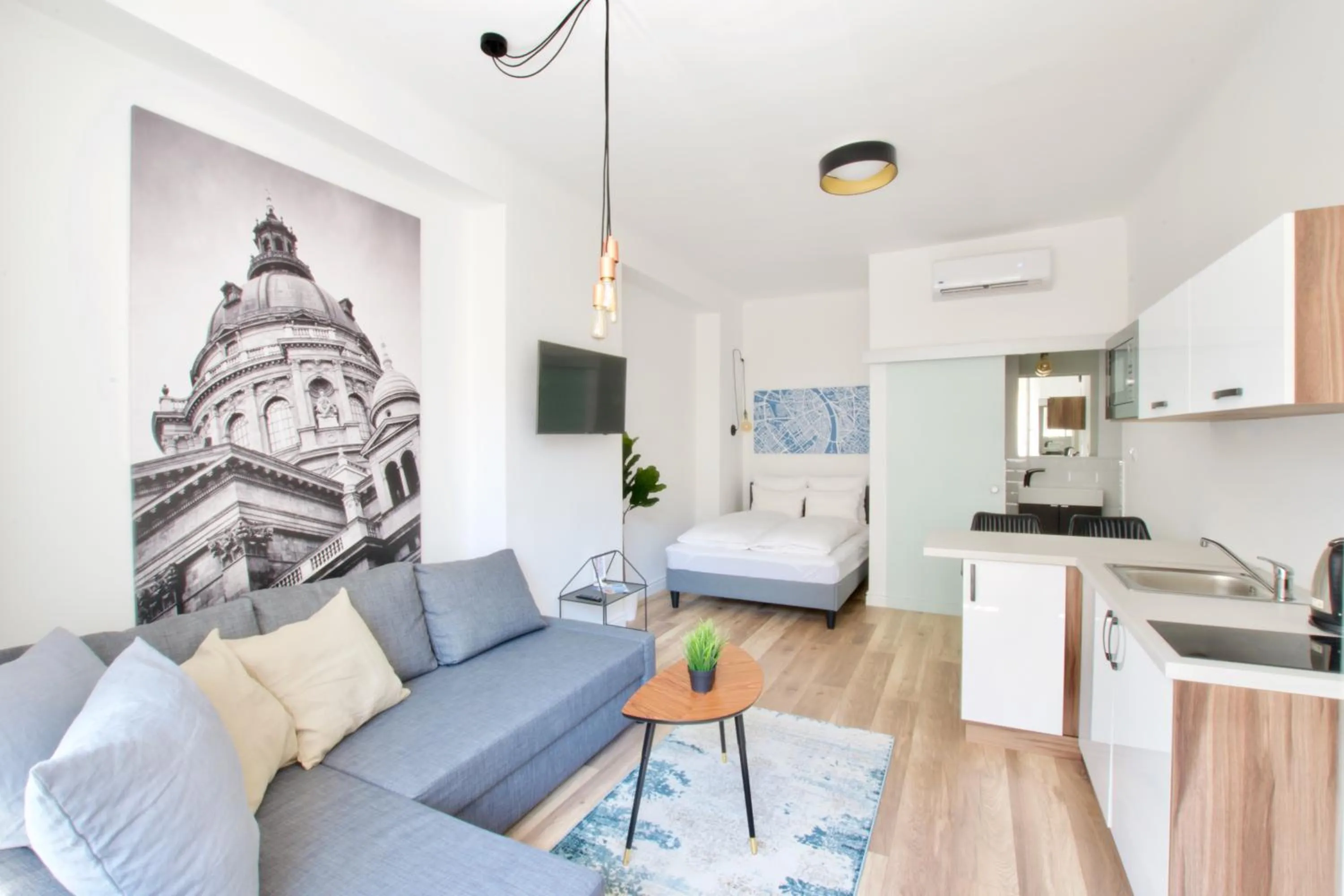 Property building in Standard Apartment by Hi5 - Régiposta