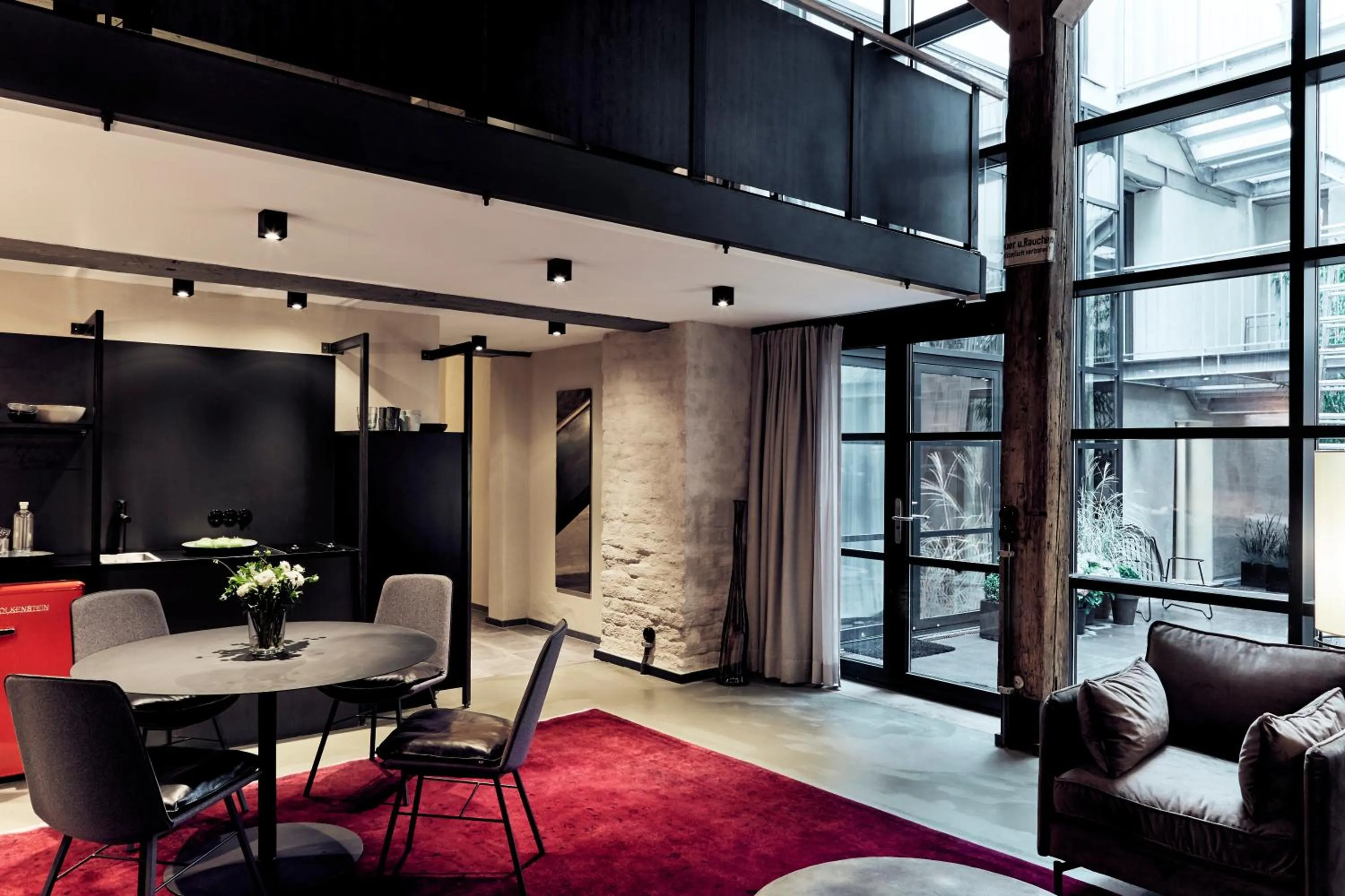 Dining area in Fisher's Loft Hotel