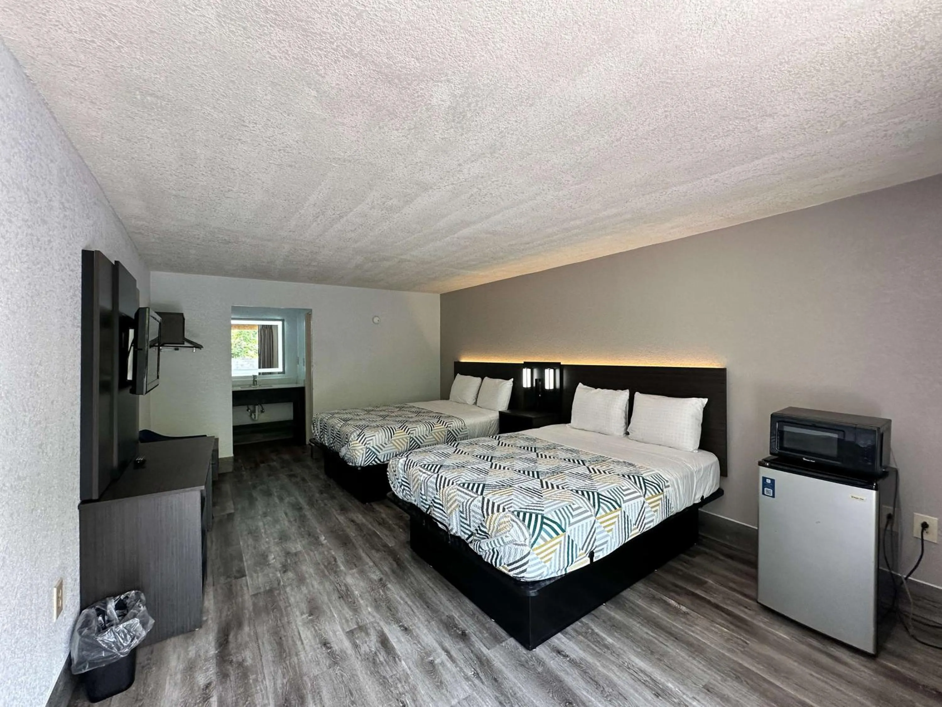 Bedroom, Bed in Motel 6 Spartanburg, SC Northwest Business 85