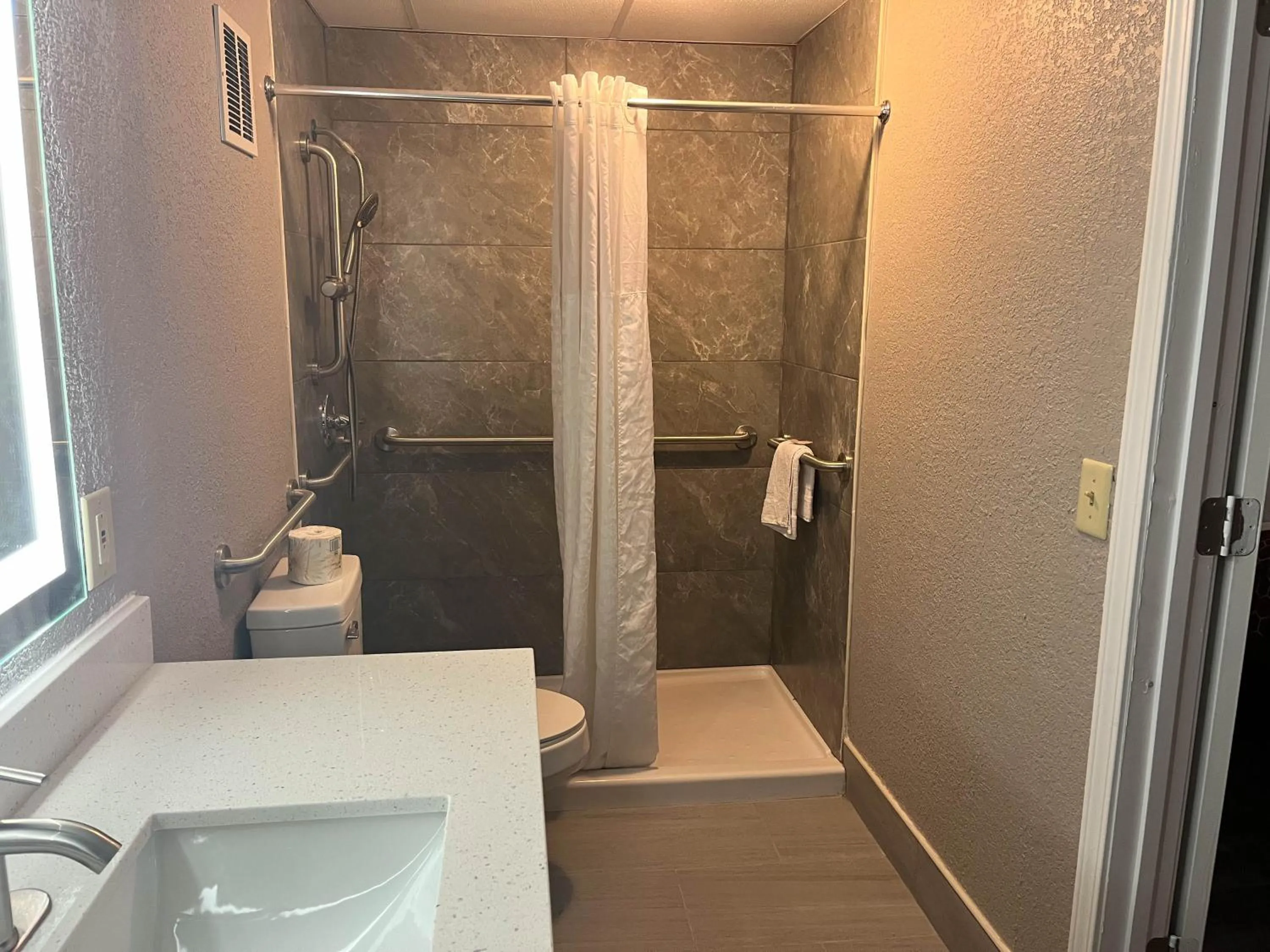 Bathroom in Motel 6 Spartanburg, SC Northwest Business 85