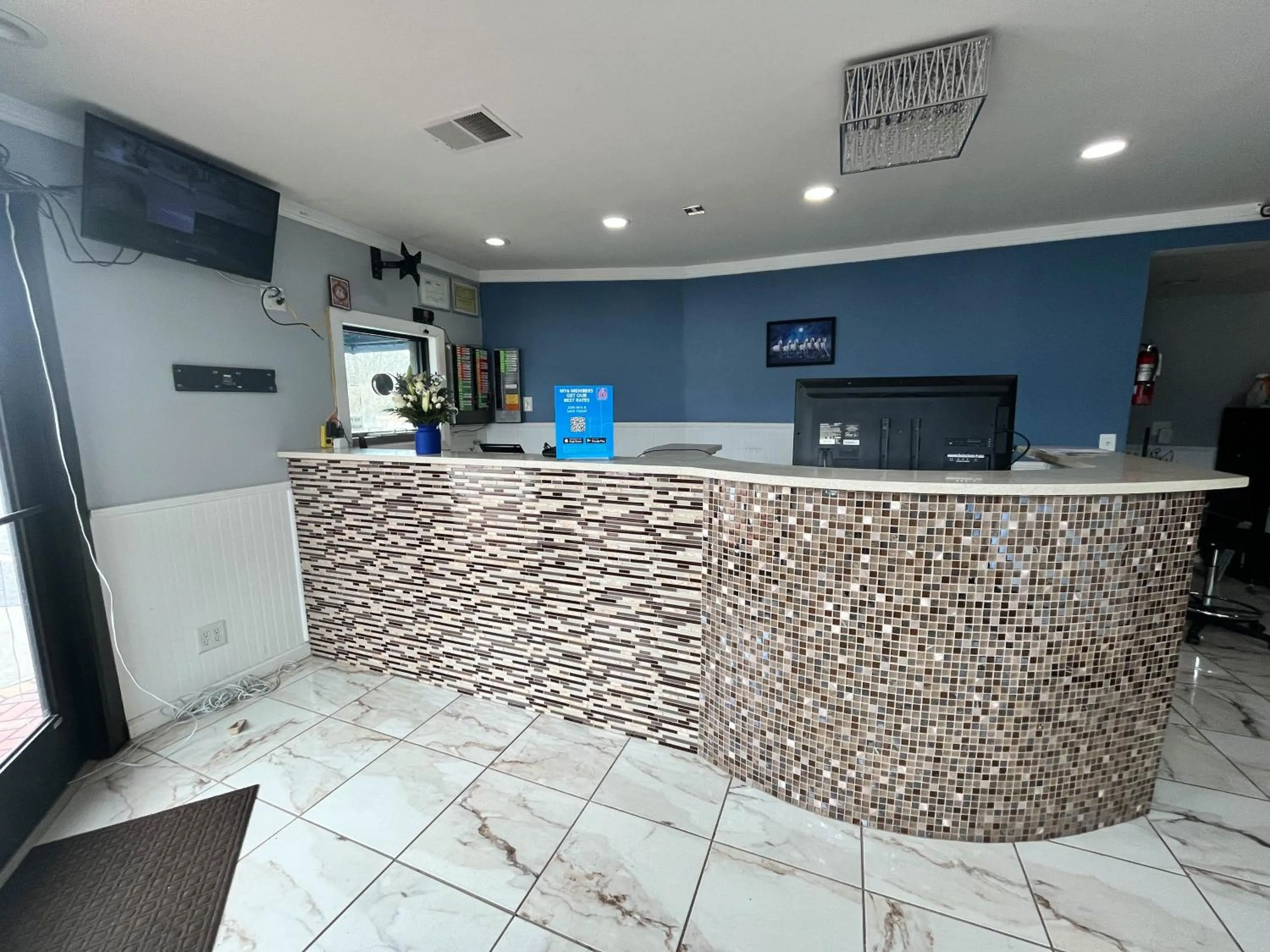 Property building in Motel 6 Spartanburg, SC Northwest Business 85