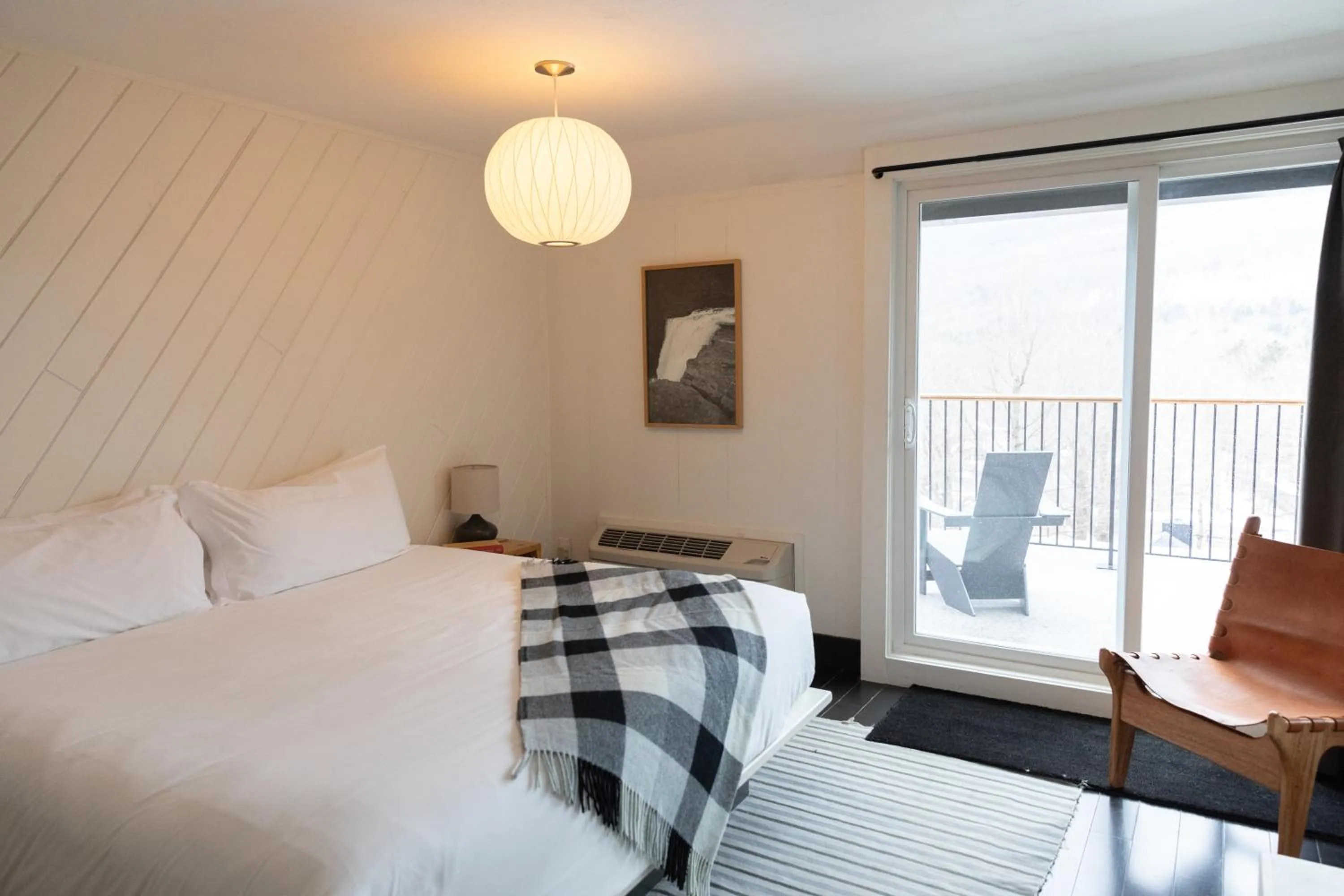 Bed in Scribner's Catskill Lodge, a Member of Design Hotels