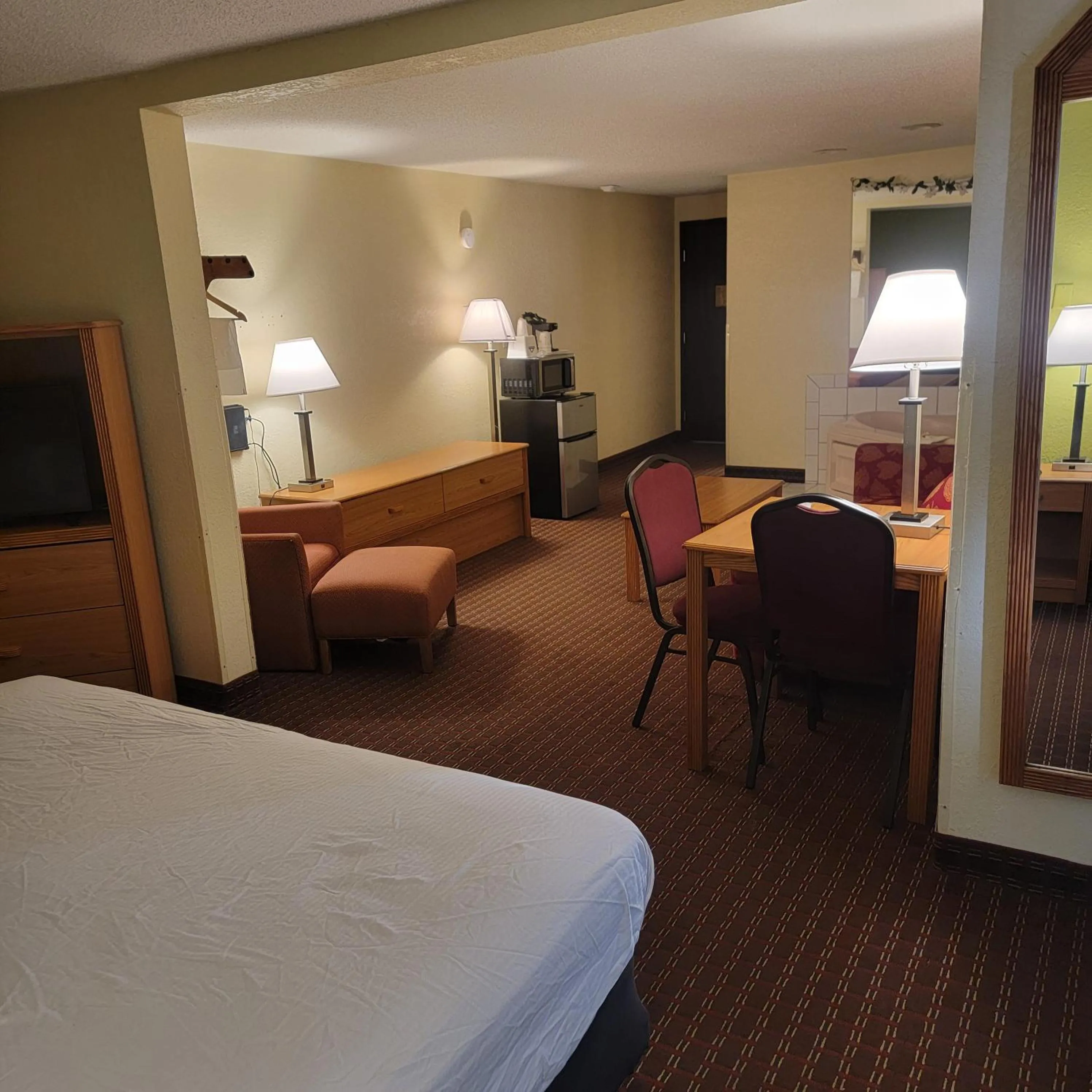 Bed in Days Inn by Wyndham Fort Dodge