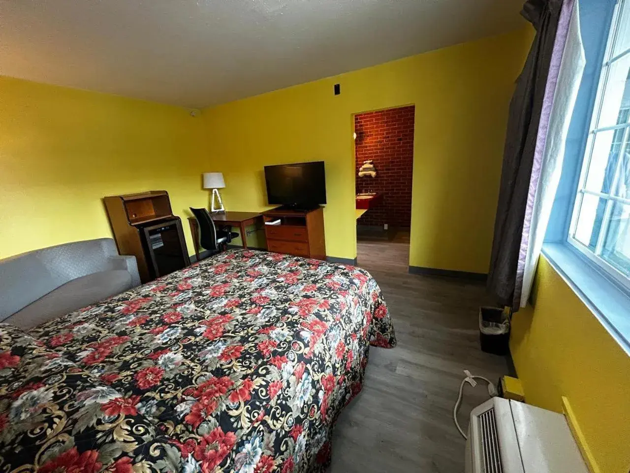 Queen Bed Non-Smoking in Travelers Inn by OYO Longview Kelso Queen Bed Non-Smoking in Travelers Inn by OYO Longview Kelso