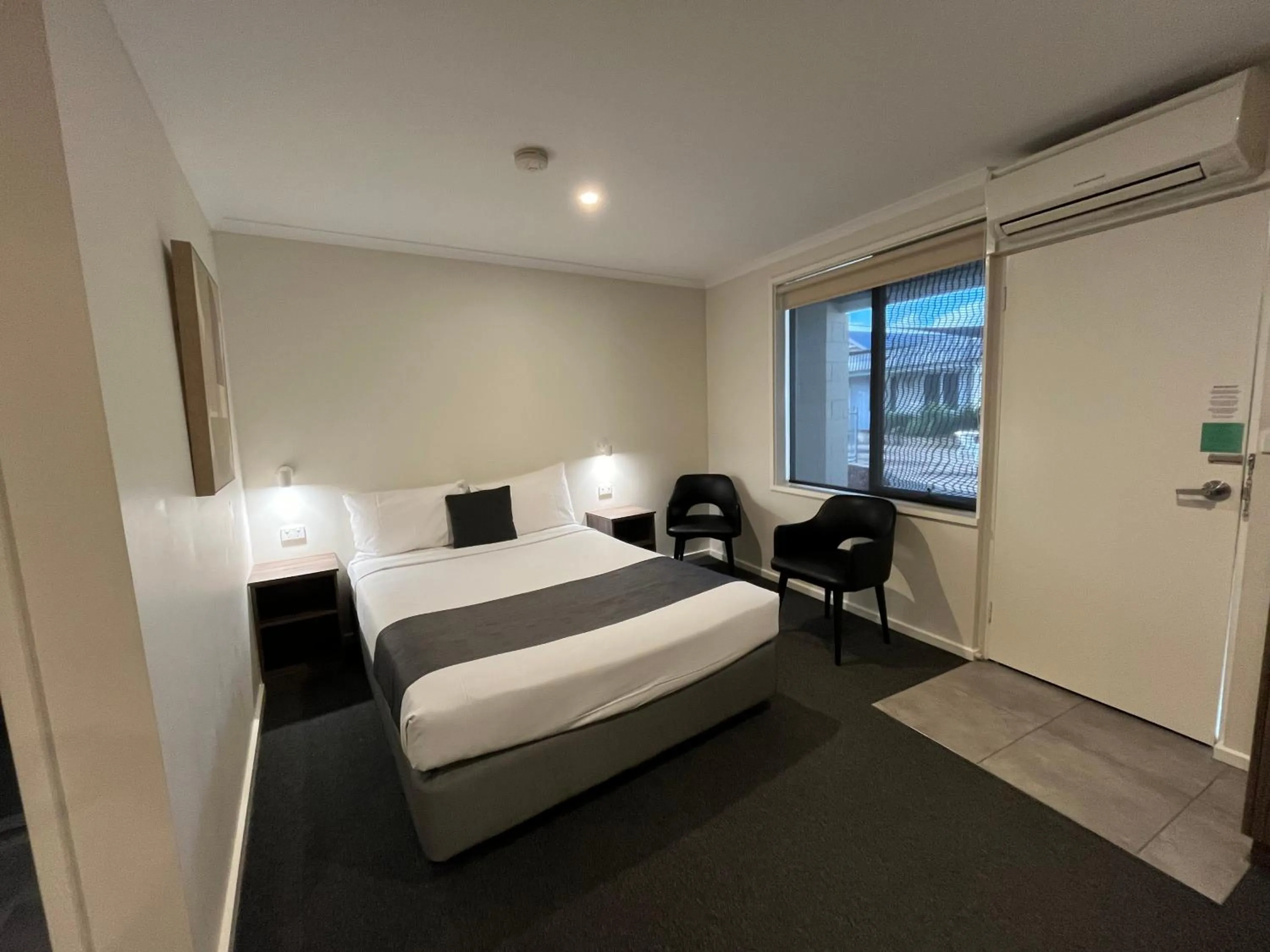 Bedroom, Bed in Ryley Motor Inn