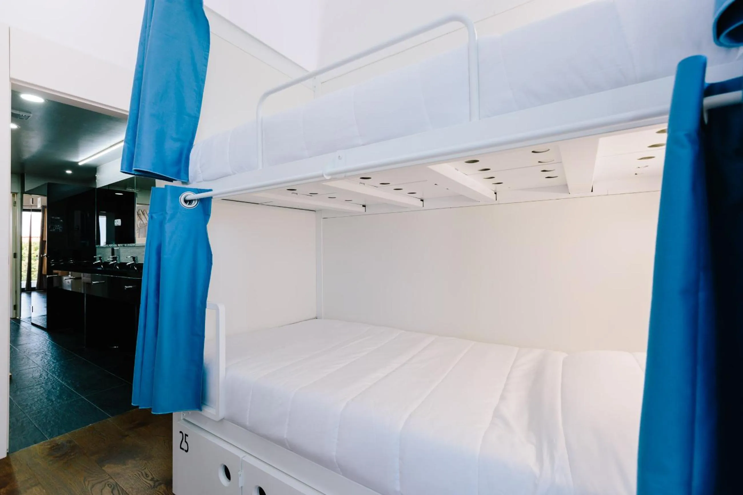 Bathroom, Bed in Lisbon South Hostel