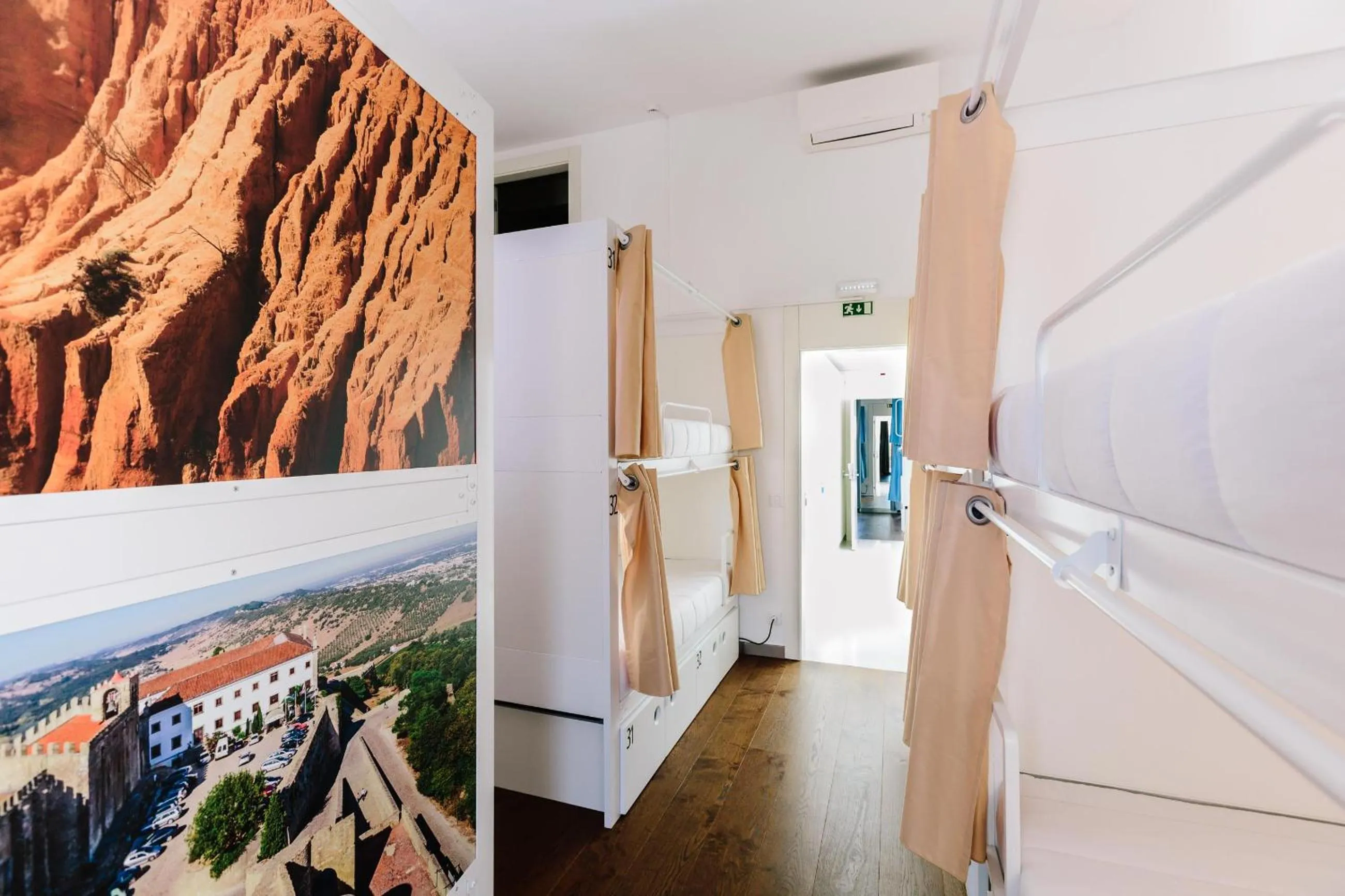 Bedroom in Lisbon South Hostel