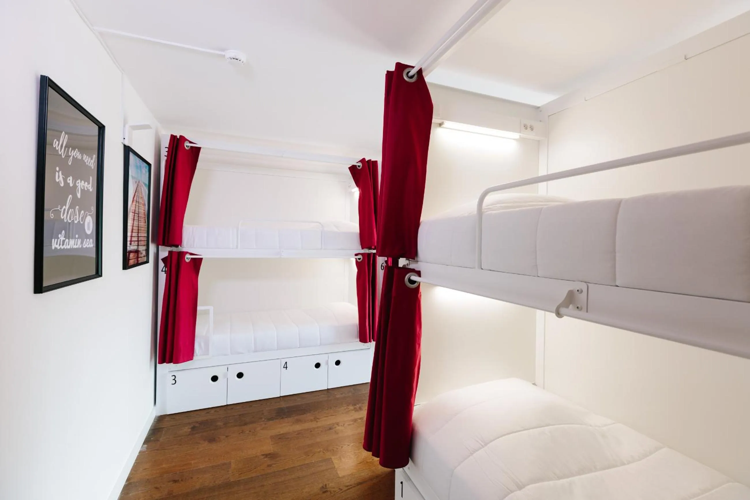 Bedroom, Bed in Lisbon South Hostel