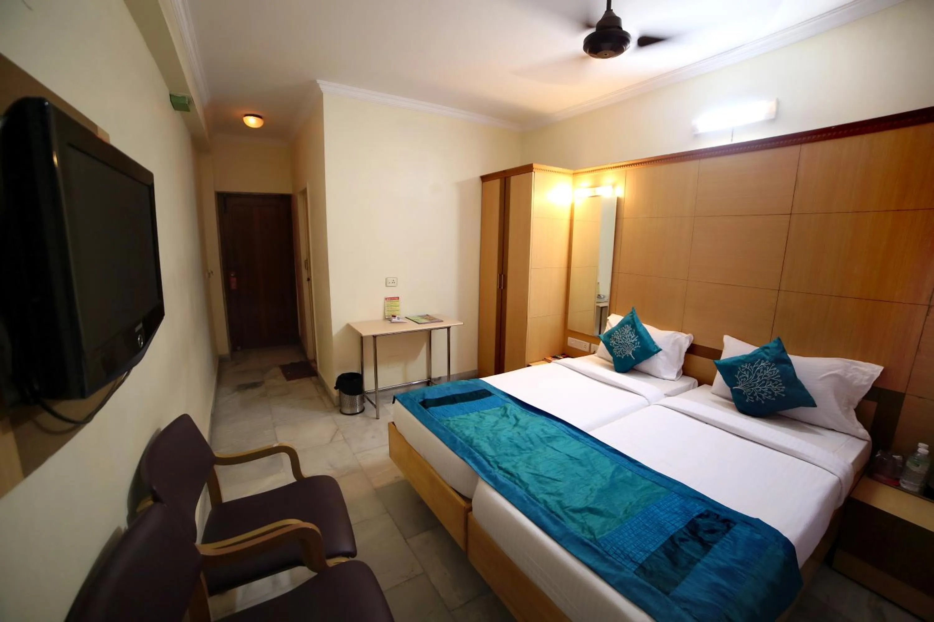 Bed in Nayagara Hotel