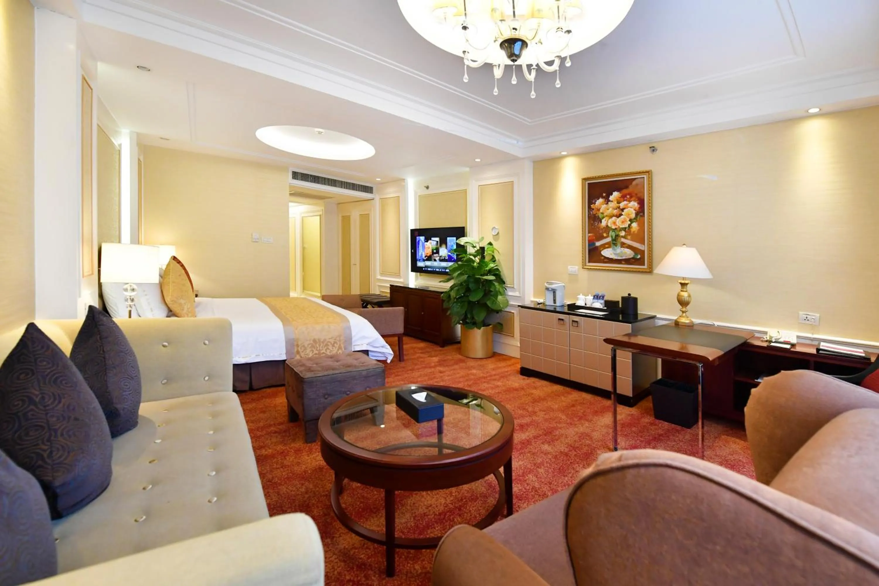 Photo of the whole room in Central Hotel Shanghai - Nanjing Road