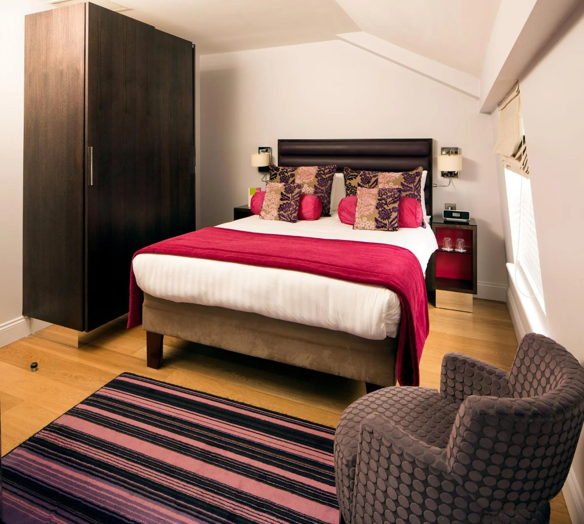 Photo of the whole room, Bed in Hotel Indigo London Hyde Park Paddington by IHG