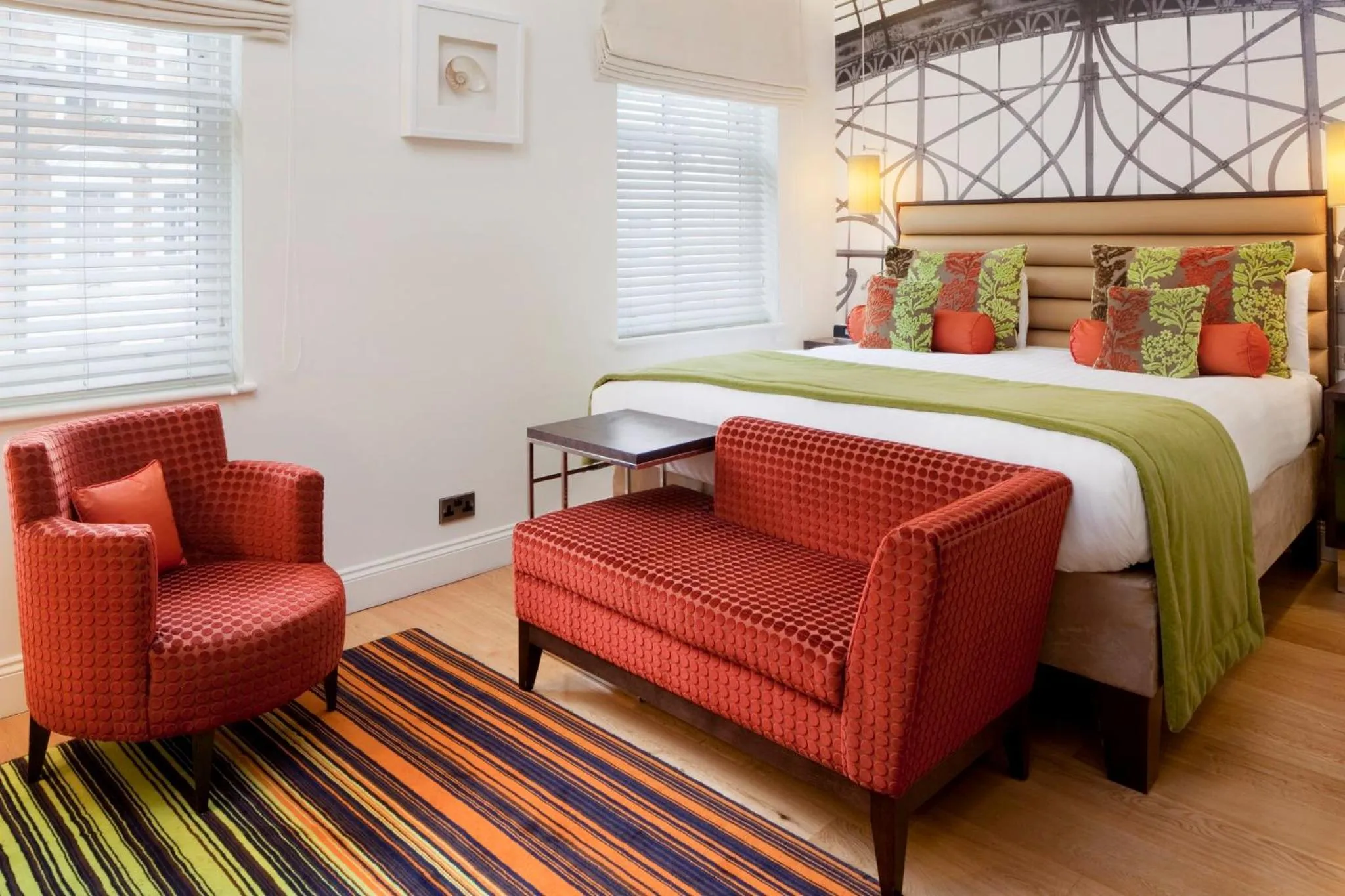 Photo of the whole room, Bed in Hotel Indigo London Hyde Park Paddington by IHG