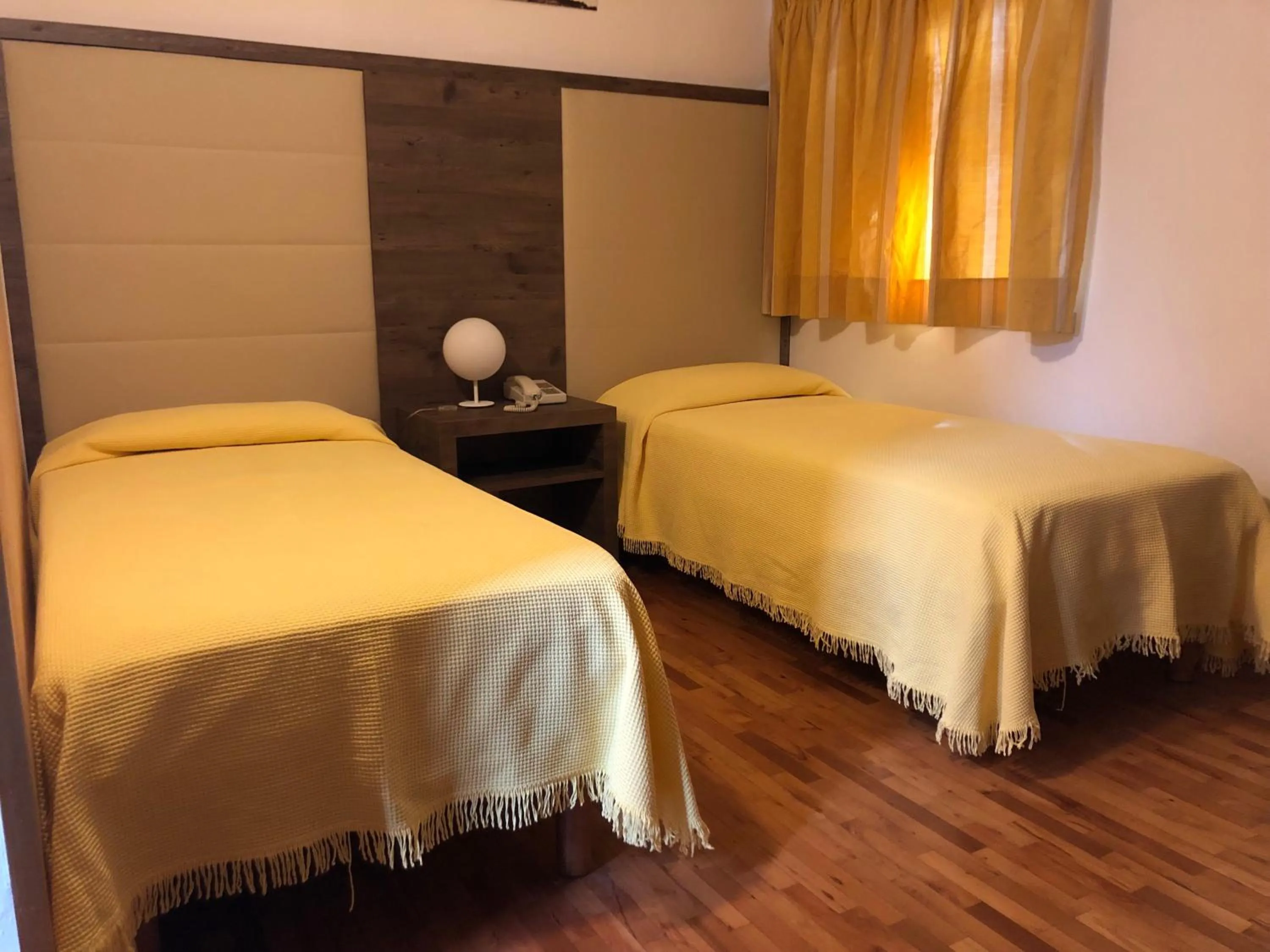 Bedroom, Bed in Hotel Miramonti