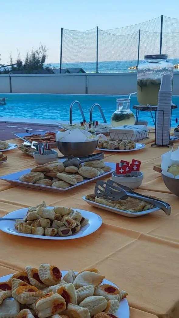 Food in Hotel Embassy