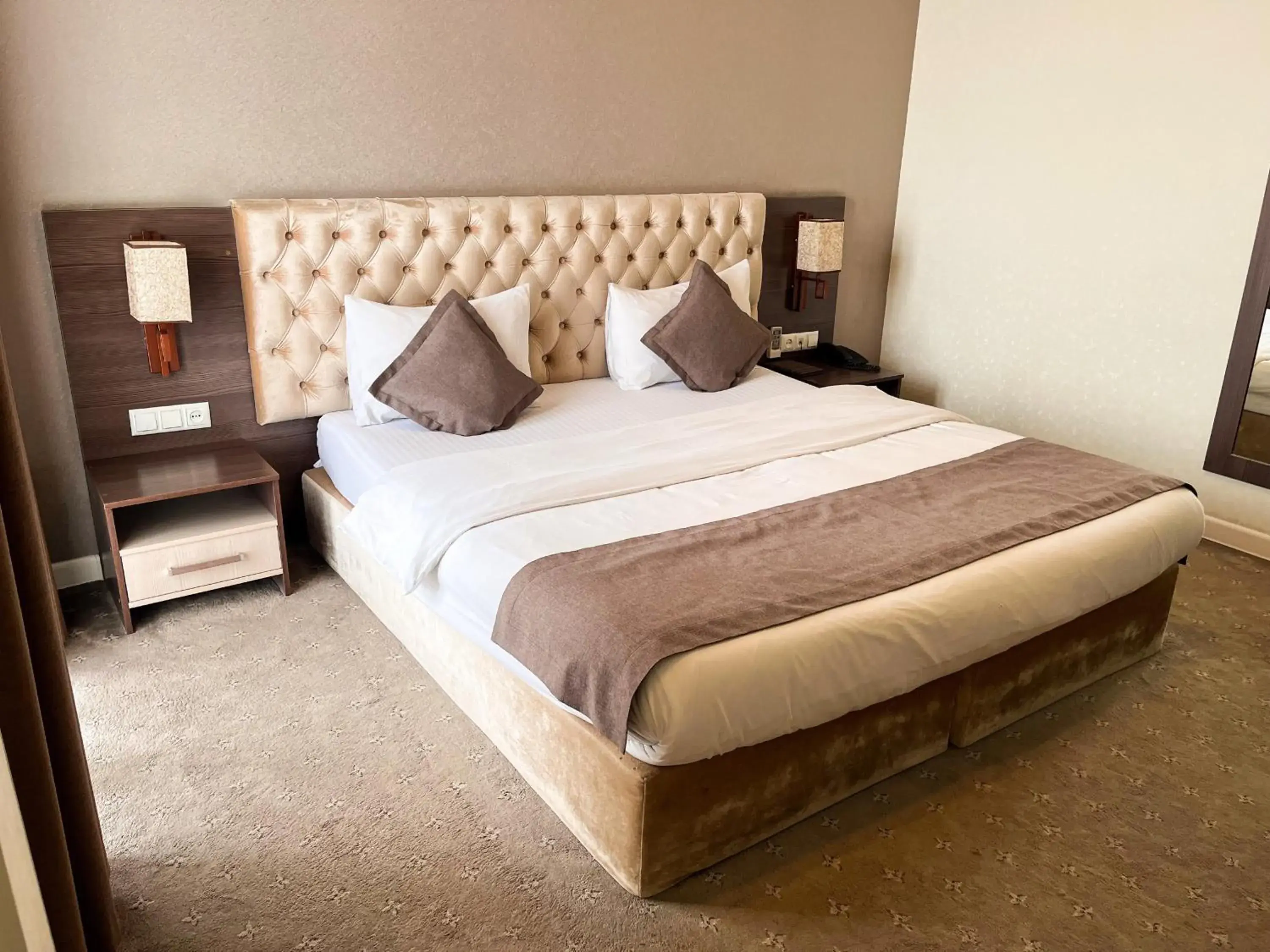 Deluxe Double or Twin Room with Balcony - single occupancy in Hotel FN Shymkent Deluxe Double or Twin Room with Balcony - single occupancy in Hotel FN Shymkent