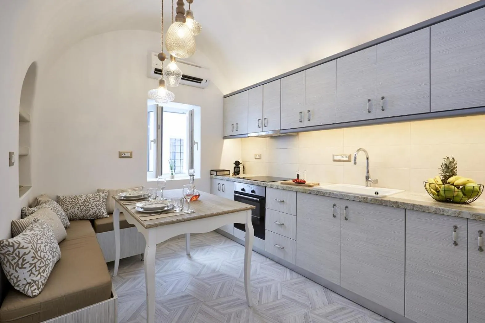 Coffee/tea facilities in Margo Houses