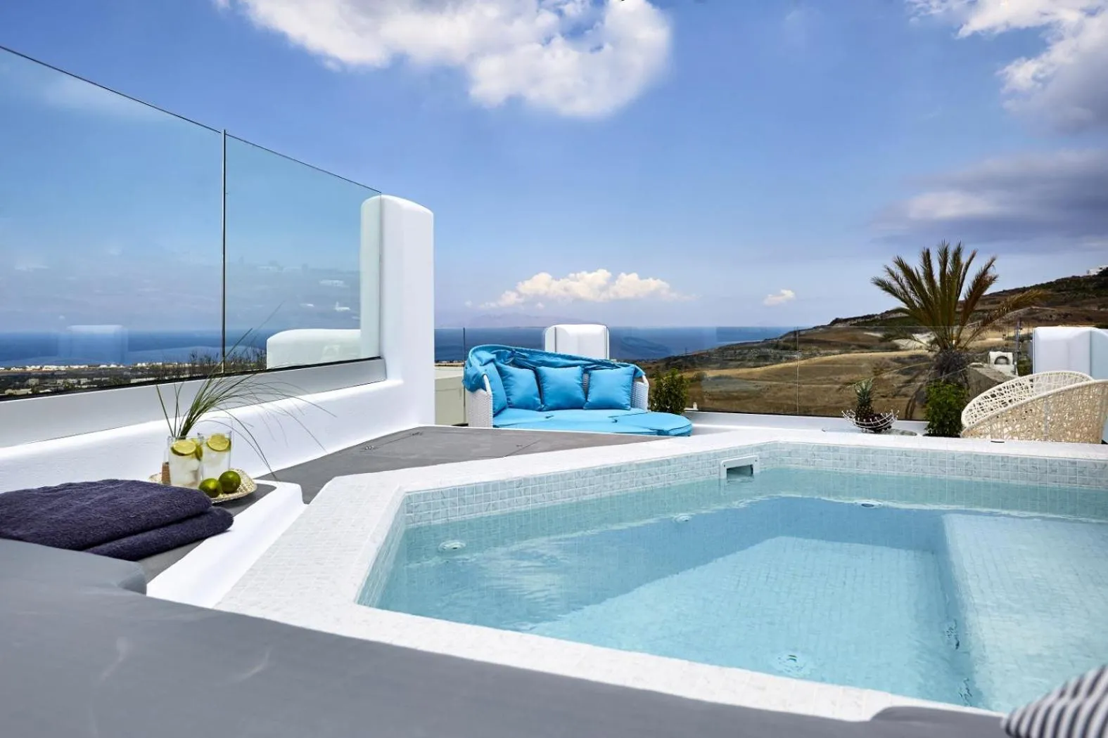 Hot Tub in Margo Houses